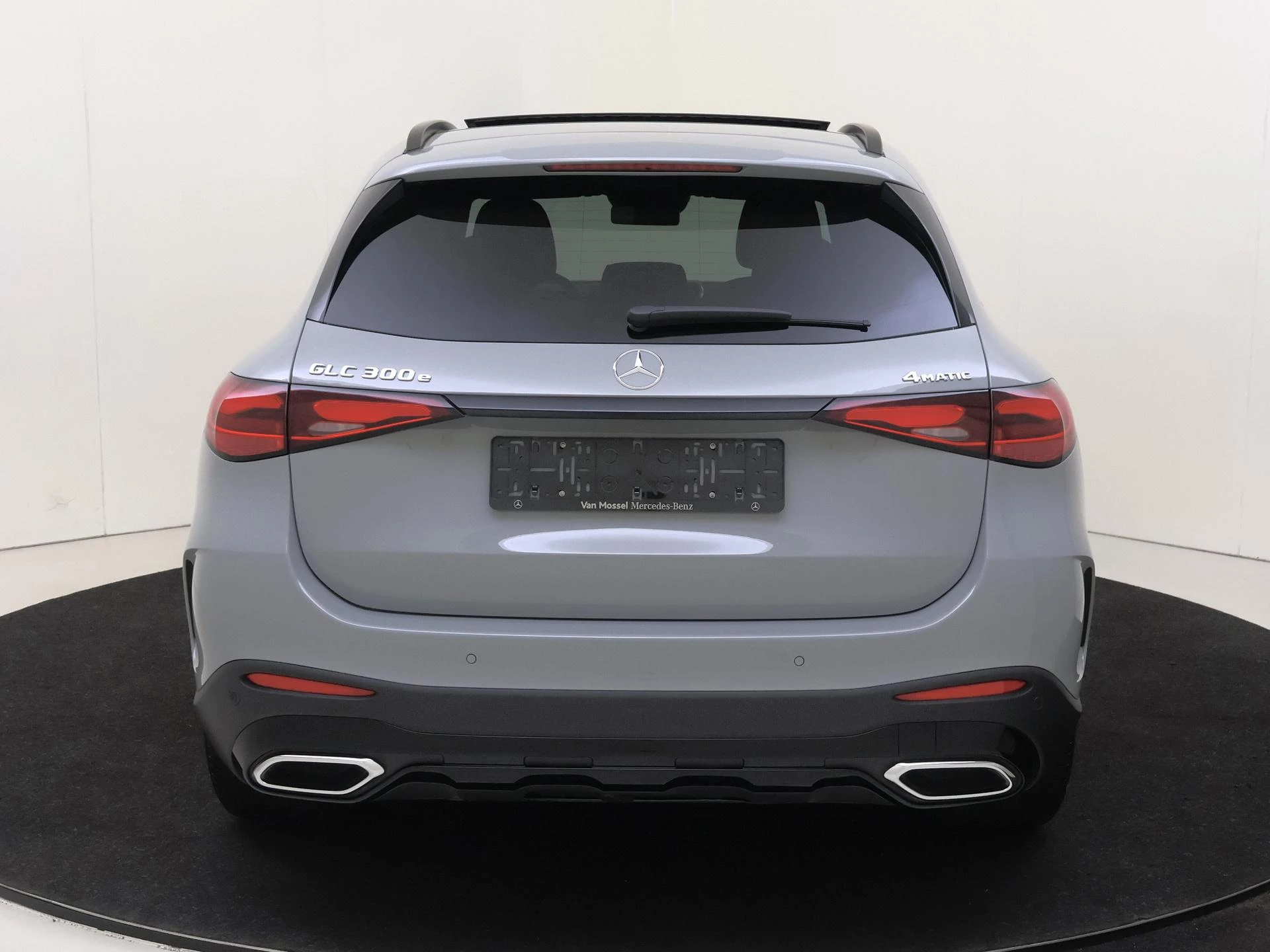 Mercedes-Benz-GLC-image-5