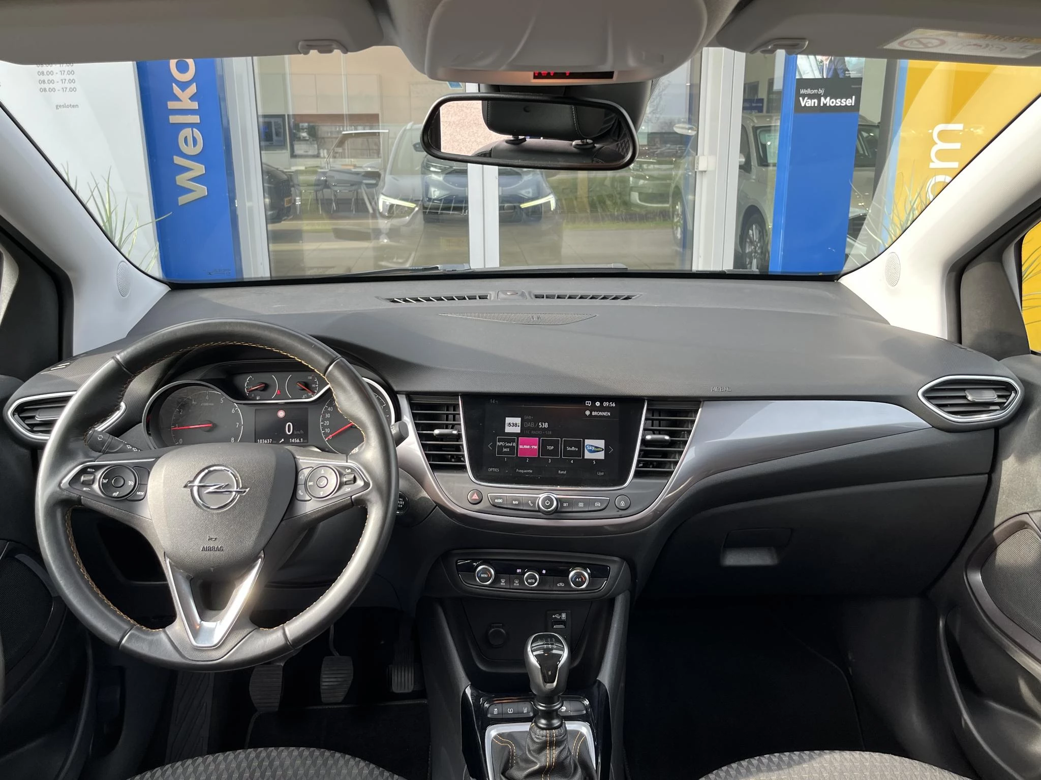 Opel-Crossland X-image-41