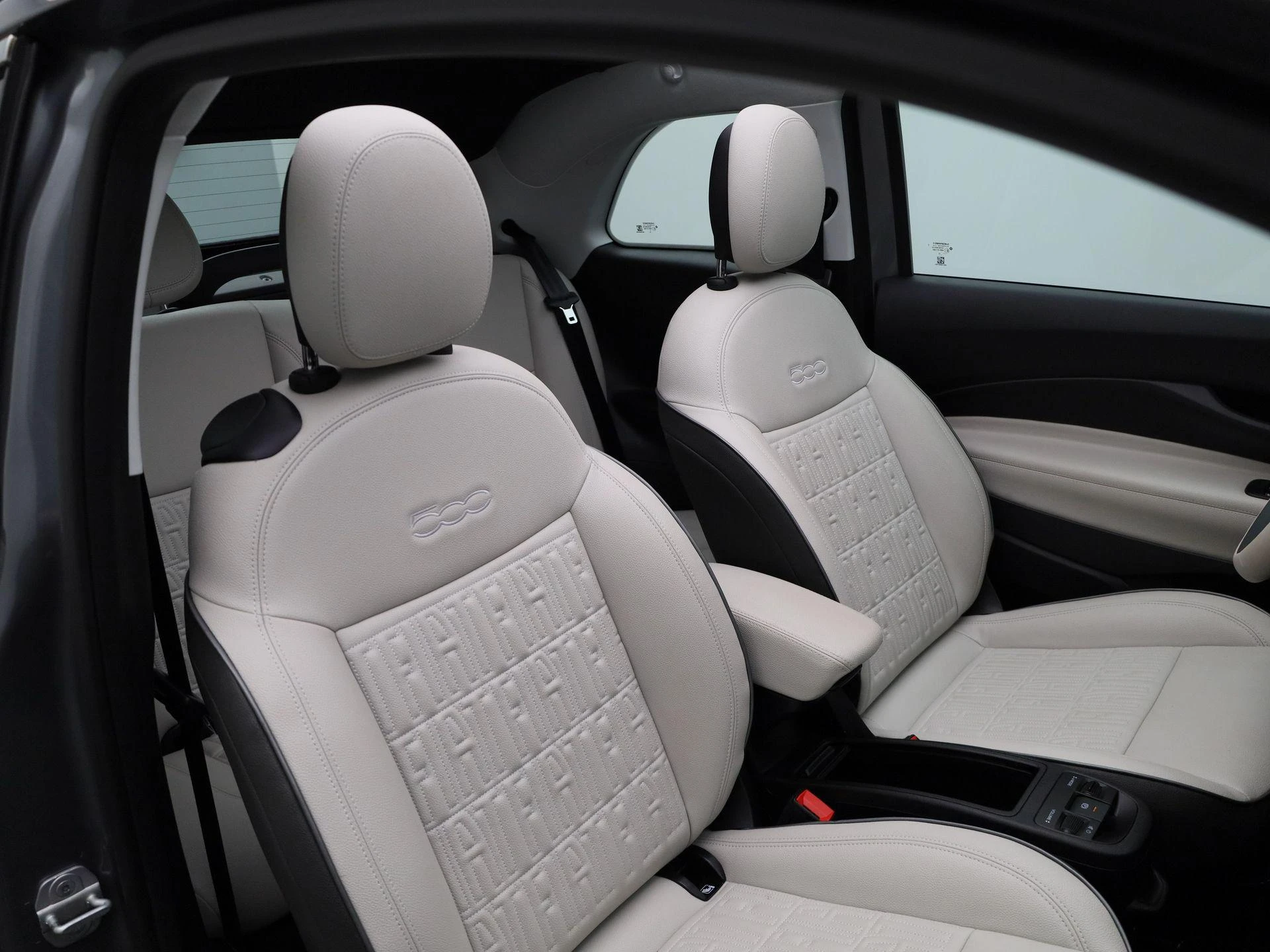 Fiat-500e-image-33