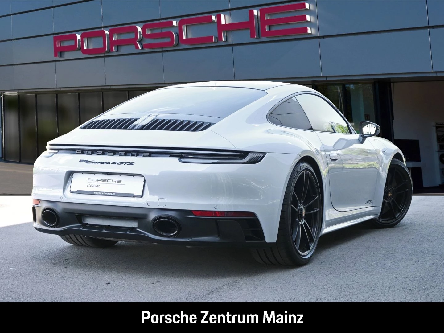 Porsche-911-image-2