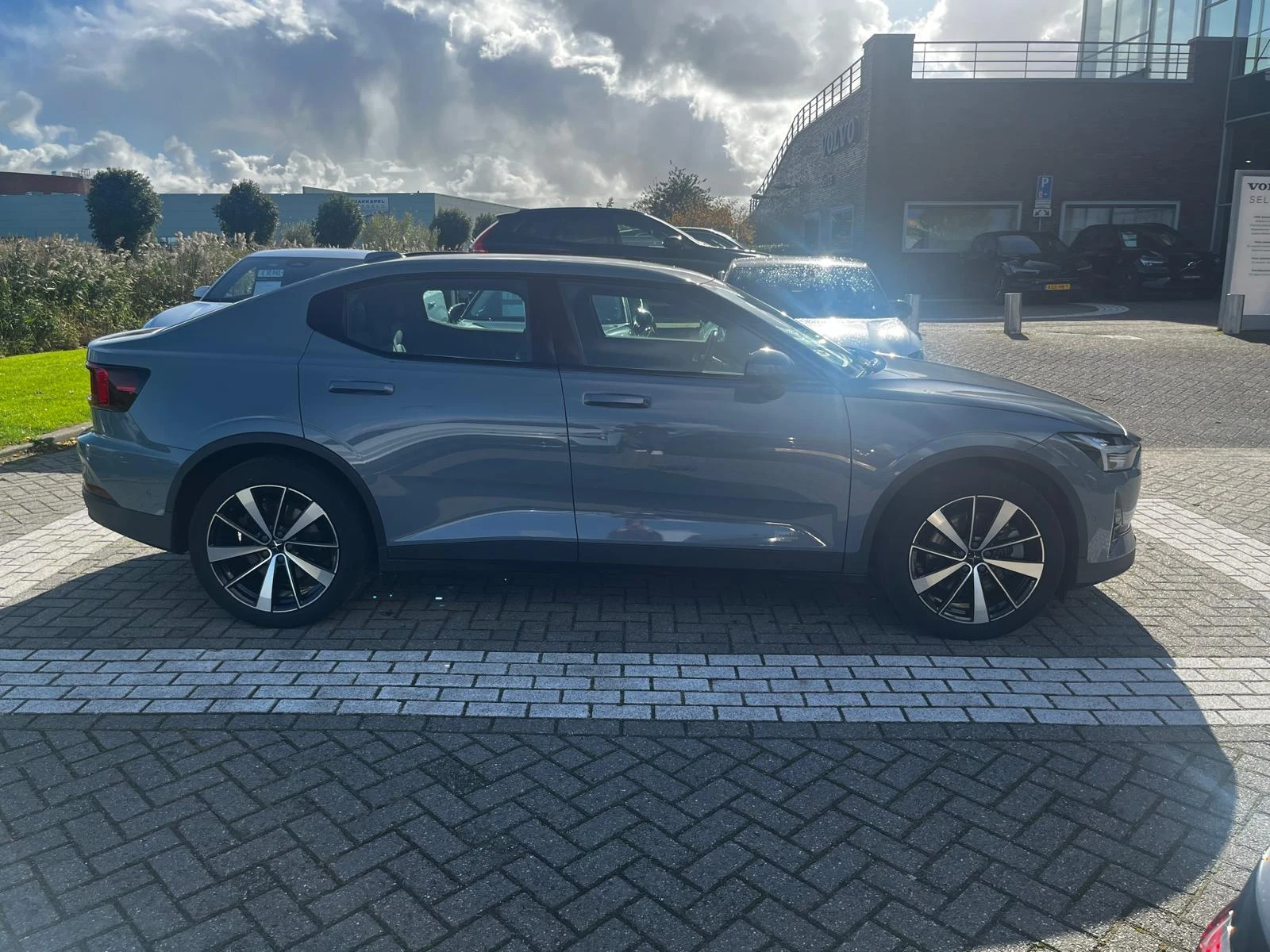 Polestar-2-image-4