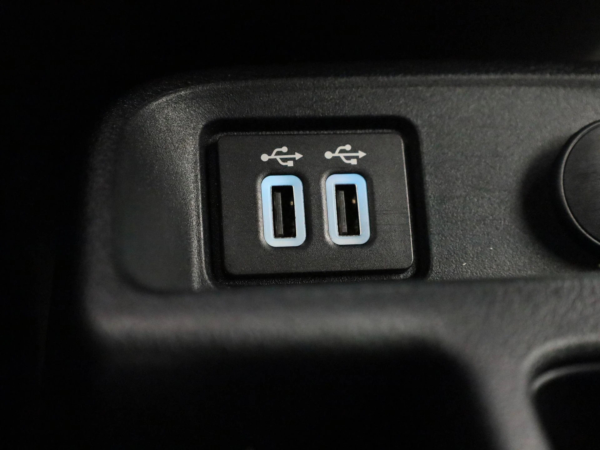 Ford-Transit Connect-image-29