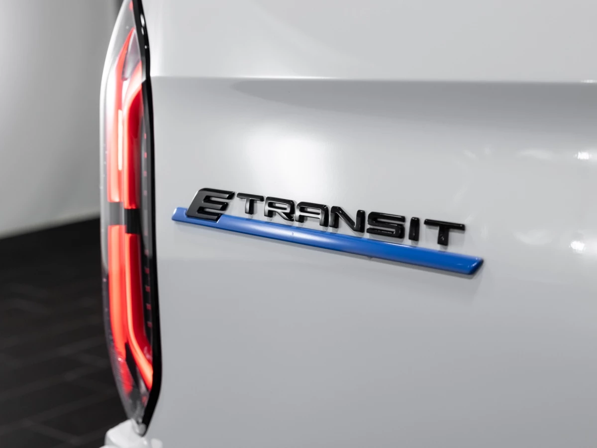 Ford-Transit Custom-image-6
