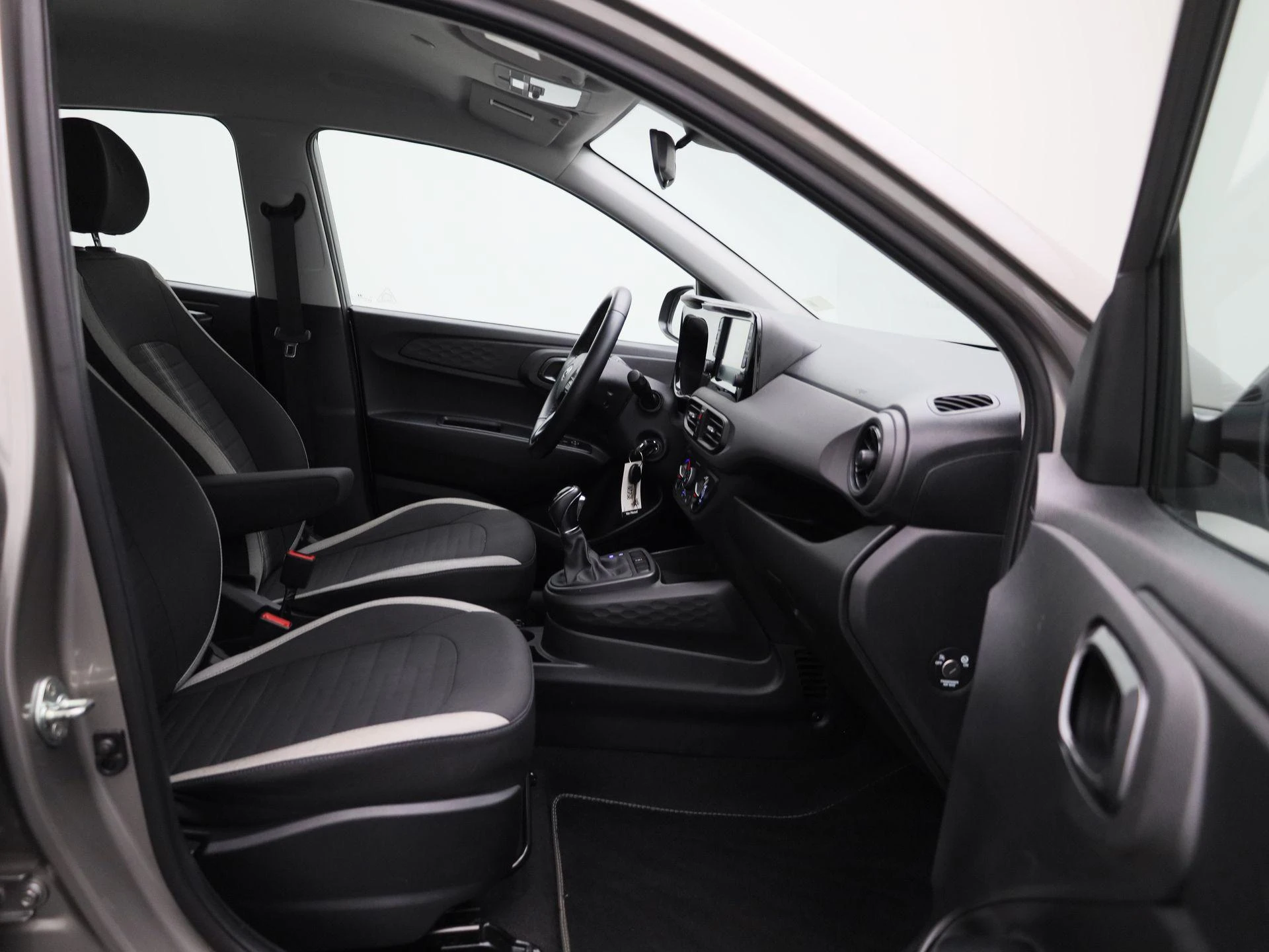 Hyundai-i10-image-30