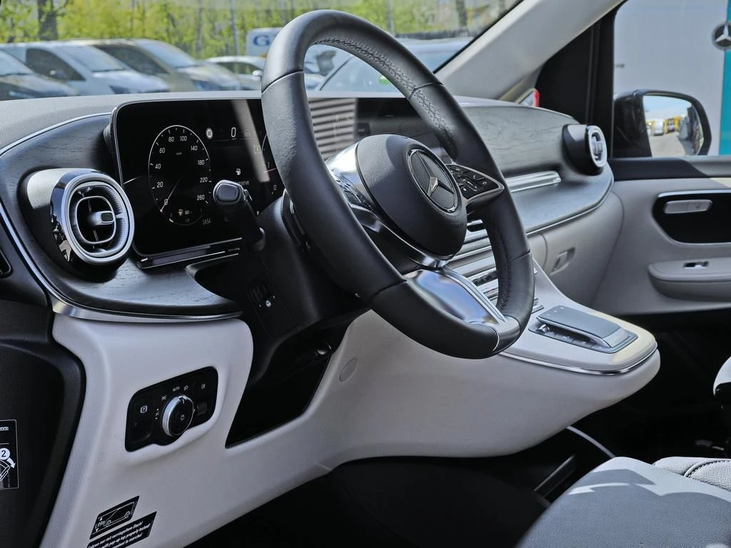 Mercedes-Benz-Marco Polo-image-8
