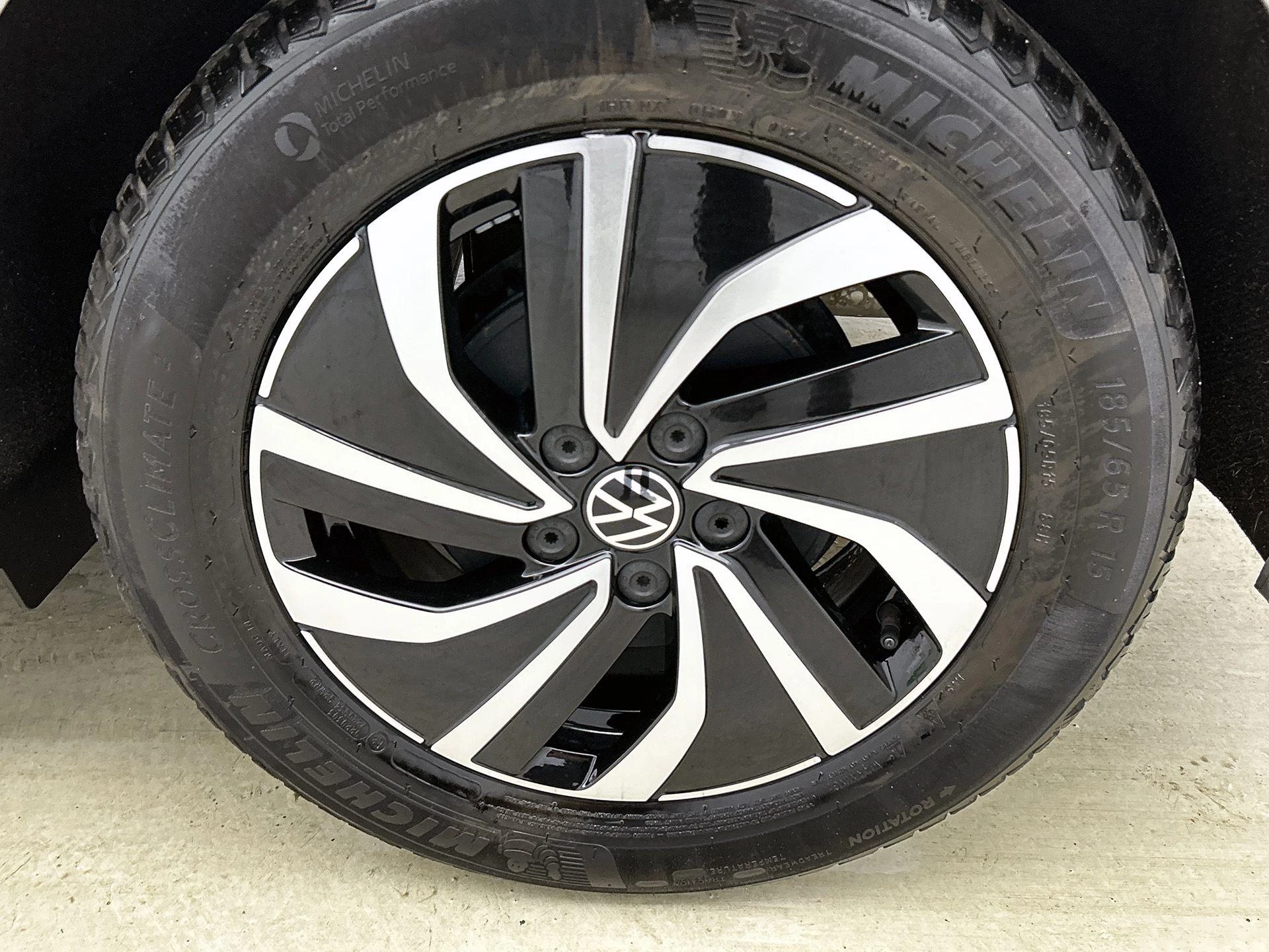 Volkswagen-Polo-image-30