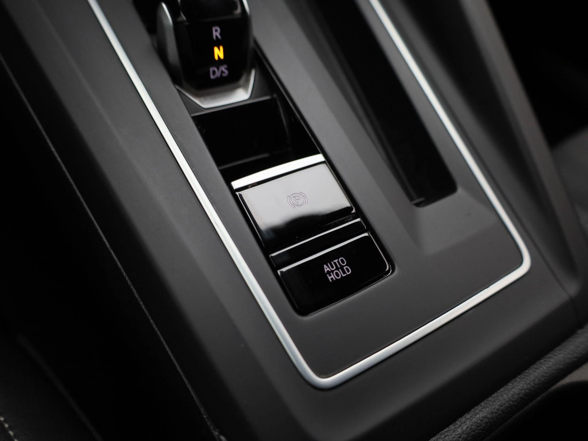 Volkswagen-Golf-image-37