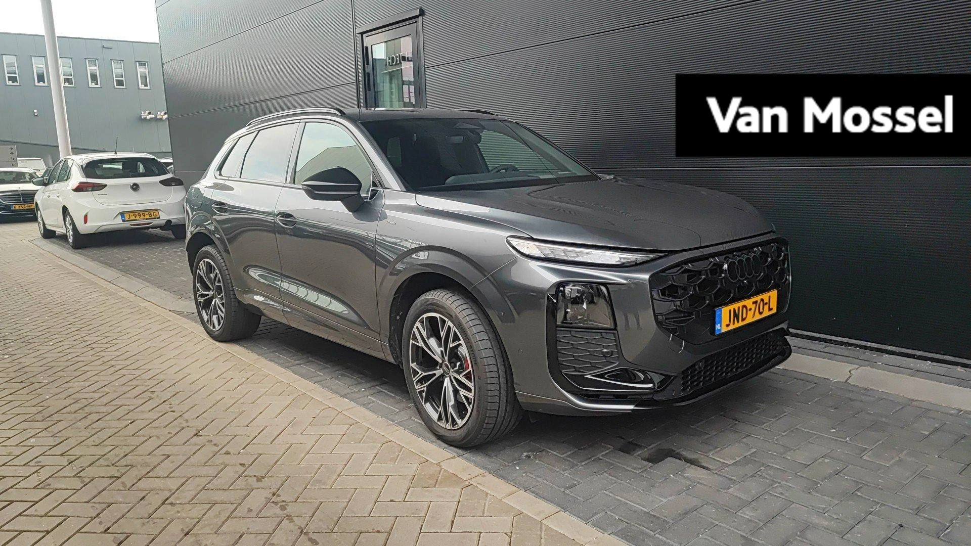 Audi-Q3-image-0