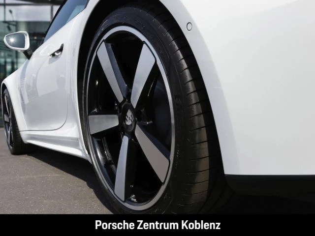 Porsche-911-image-7