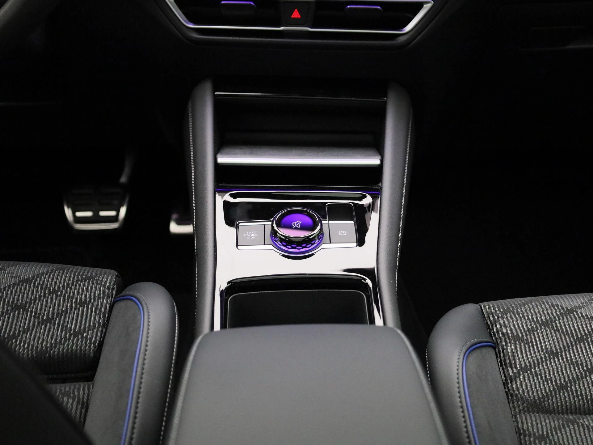 Volkswagen-Tiguan-image-8