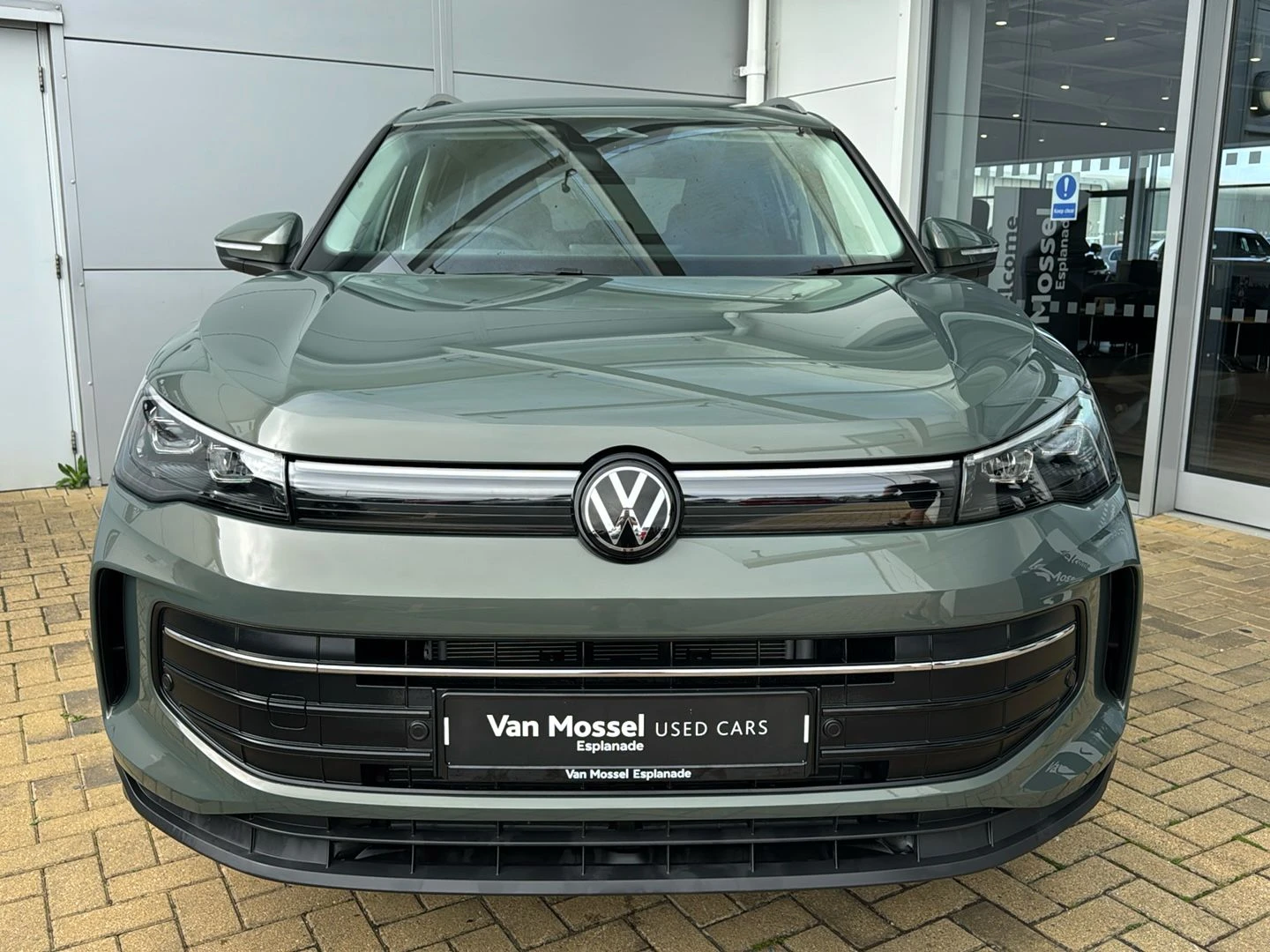 Volkswagen-Tiguan-image-4