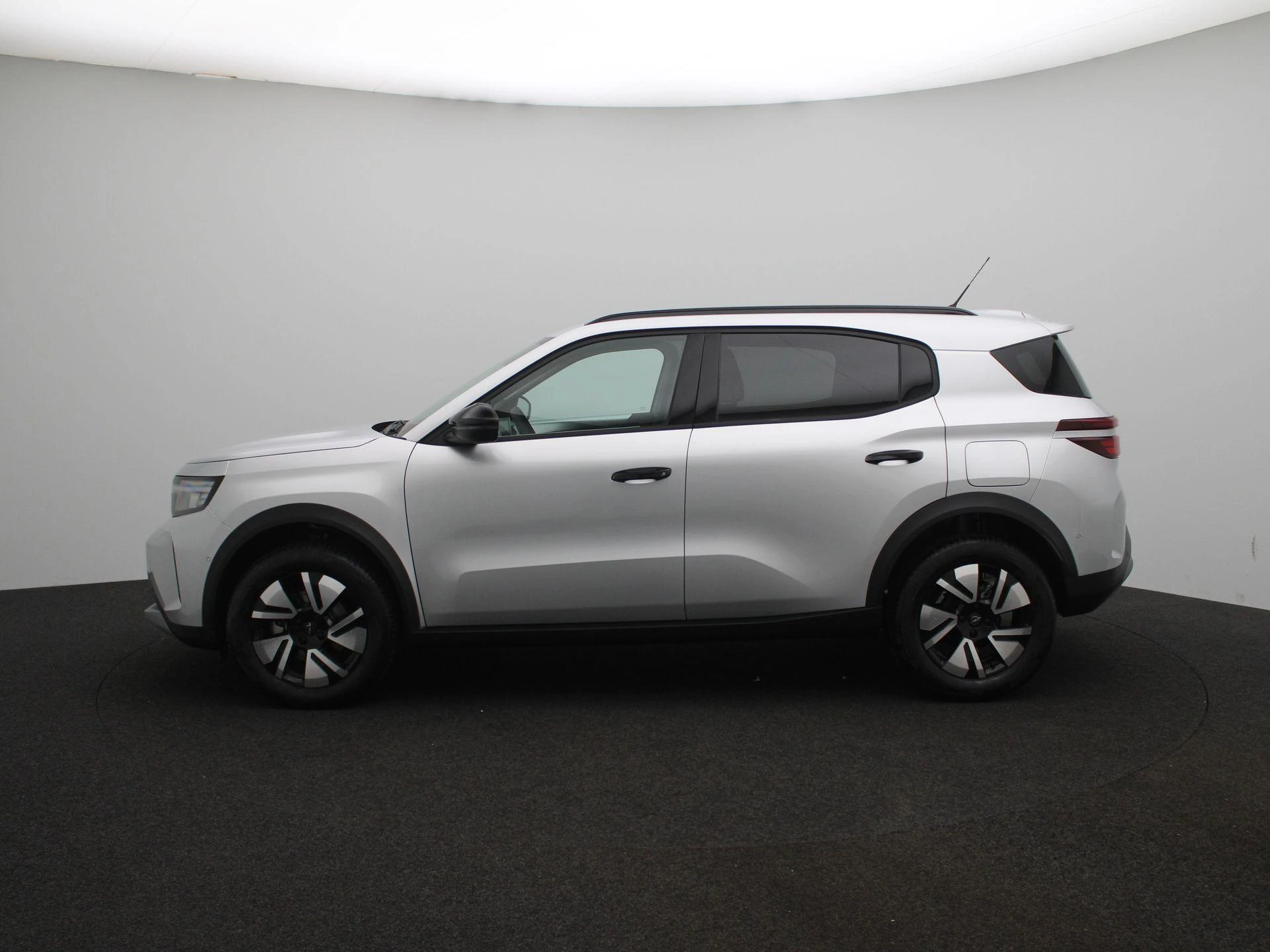 Opel-Frontera-image-3