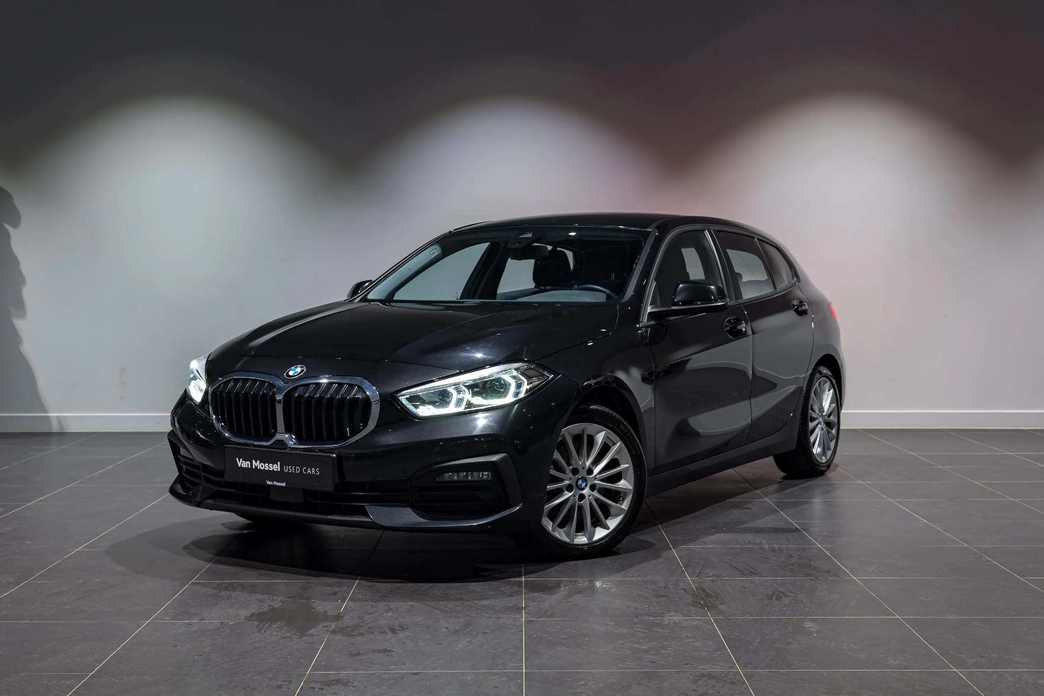 BMW-Série 1-image-0