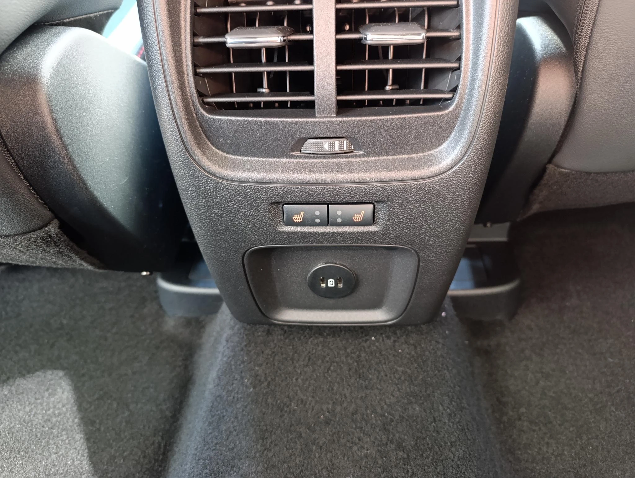 Ford-Kuga-image-13