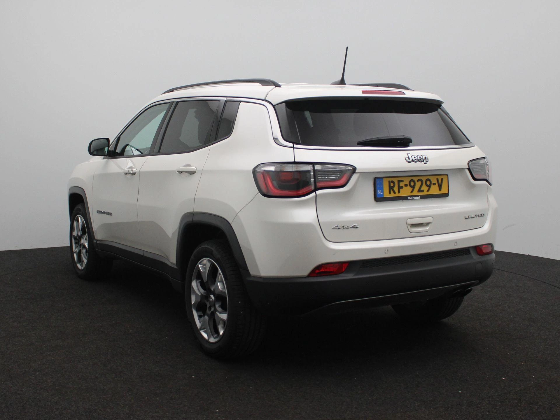 Jeep-Compass-image-1
