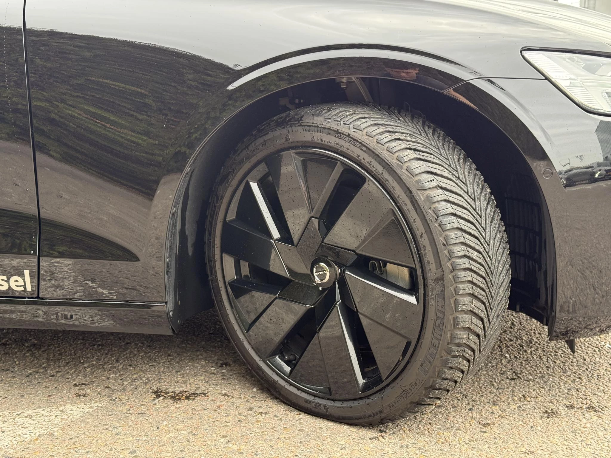 Volvo V60 T8 Plug-in hybrid AWD Ultra Dark