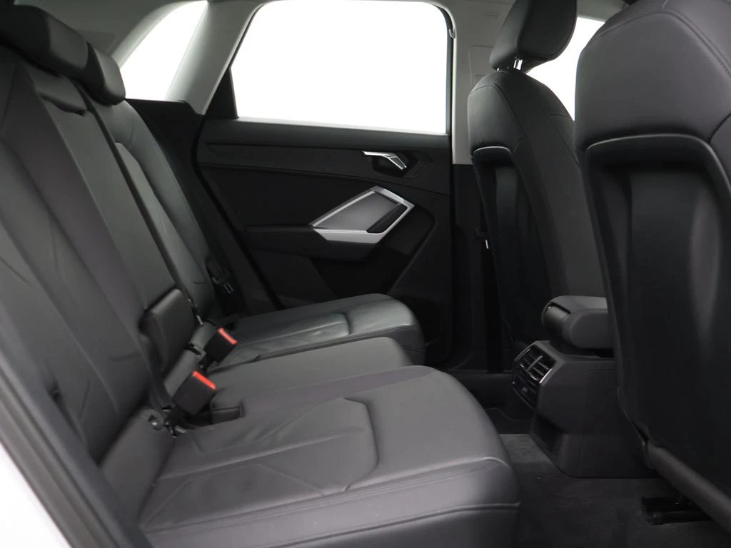 Audi-Q3-image-10