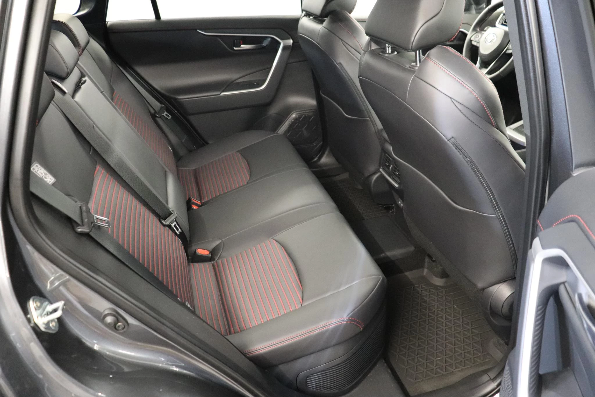 Toyota RAV4 2.5 PHEV AWD e-CVT PREMIUM Plus