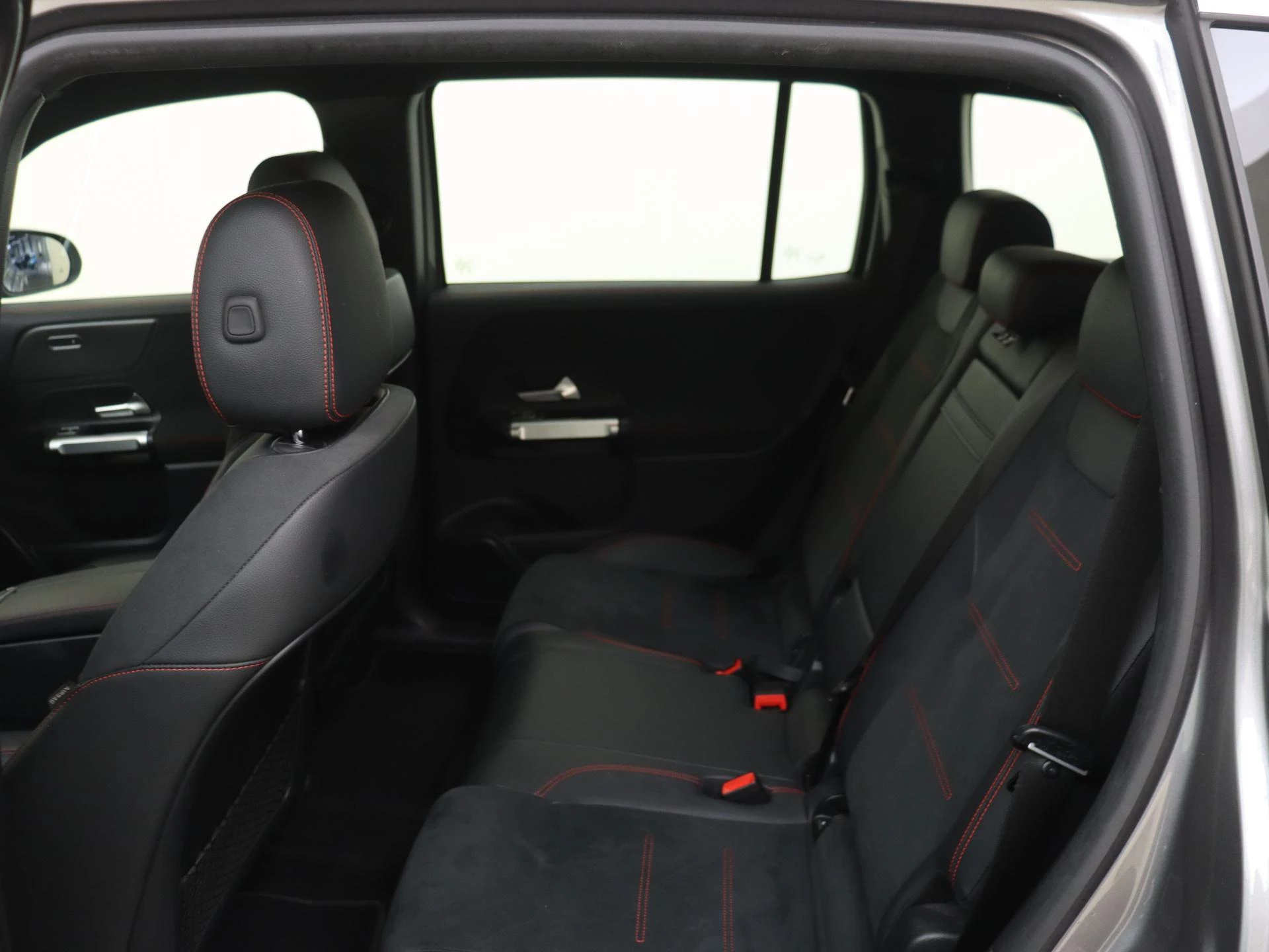 Mercedes-Benz EQB 250 AMG Line 67 kWh