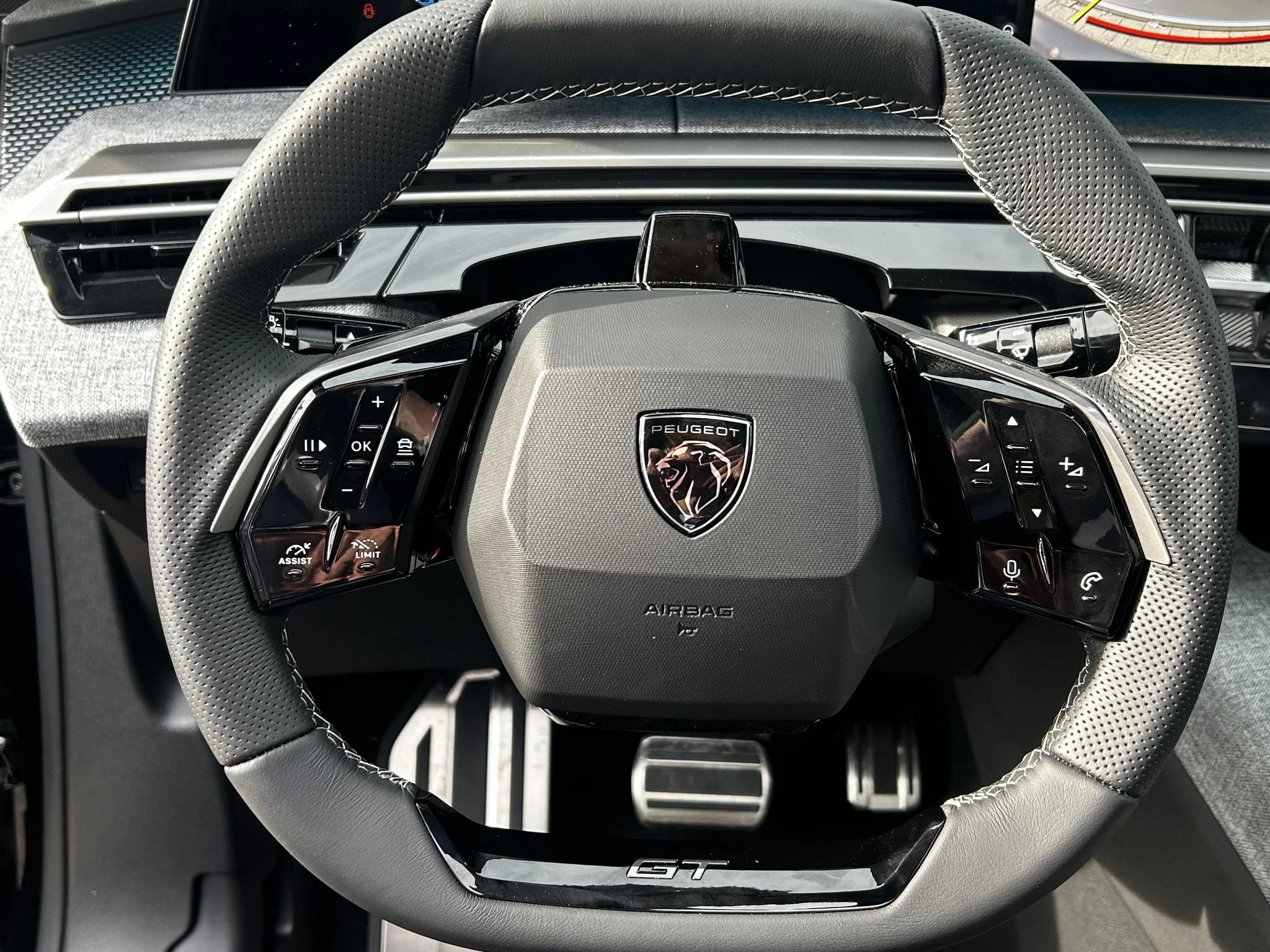 Peugeot-e-3008-image-12