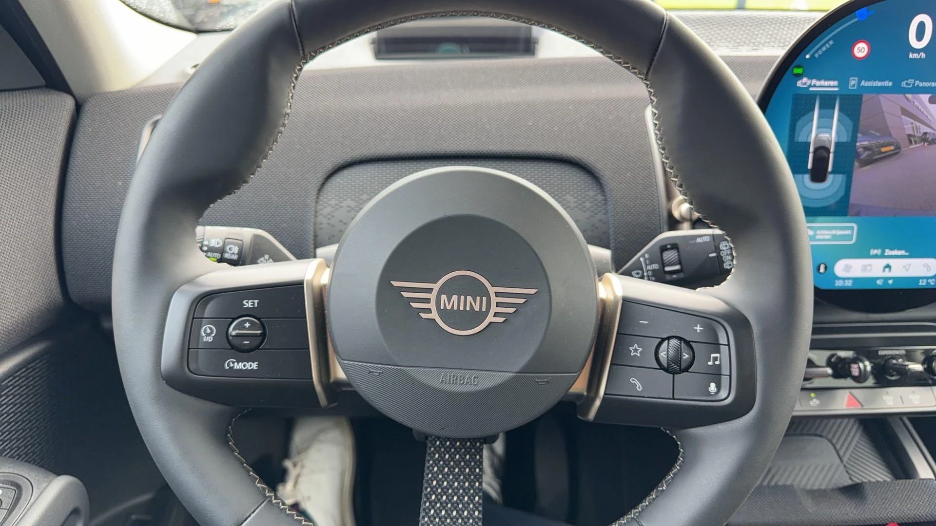 MINI-Countryman-image-12