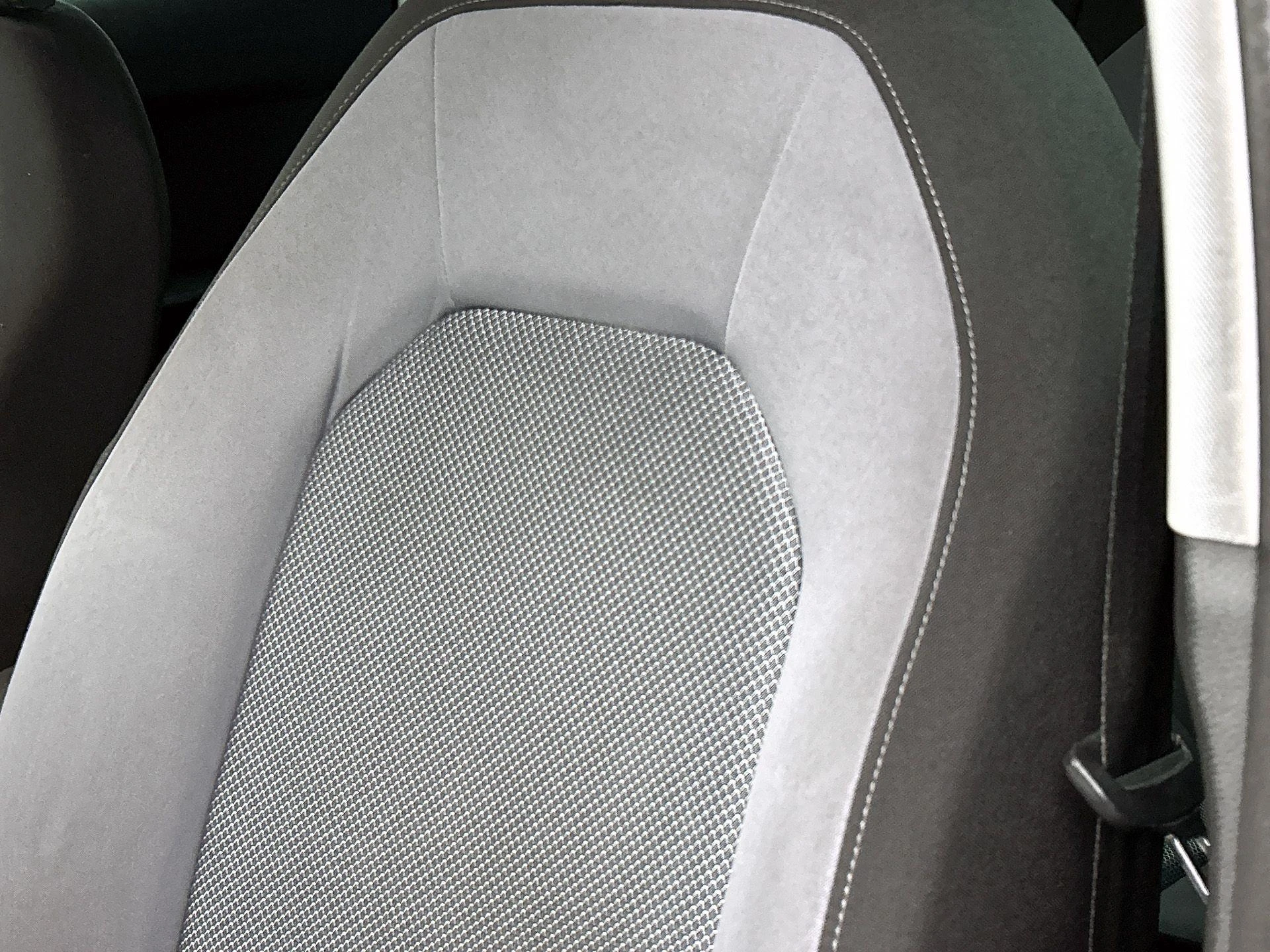 SEAT-Arona-image-11