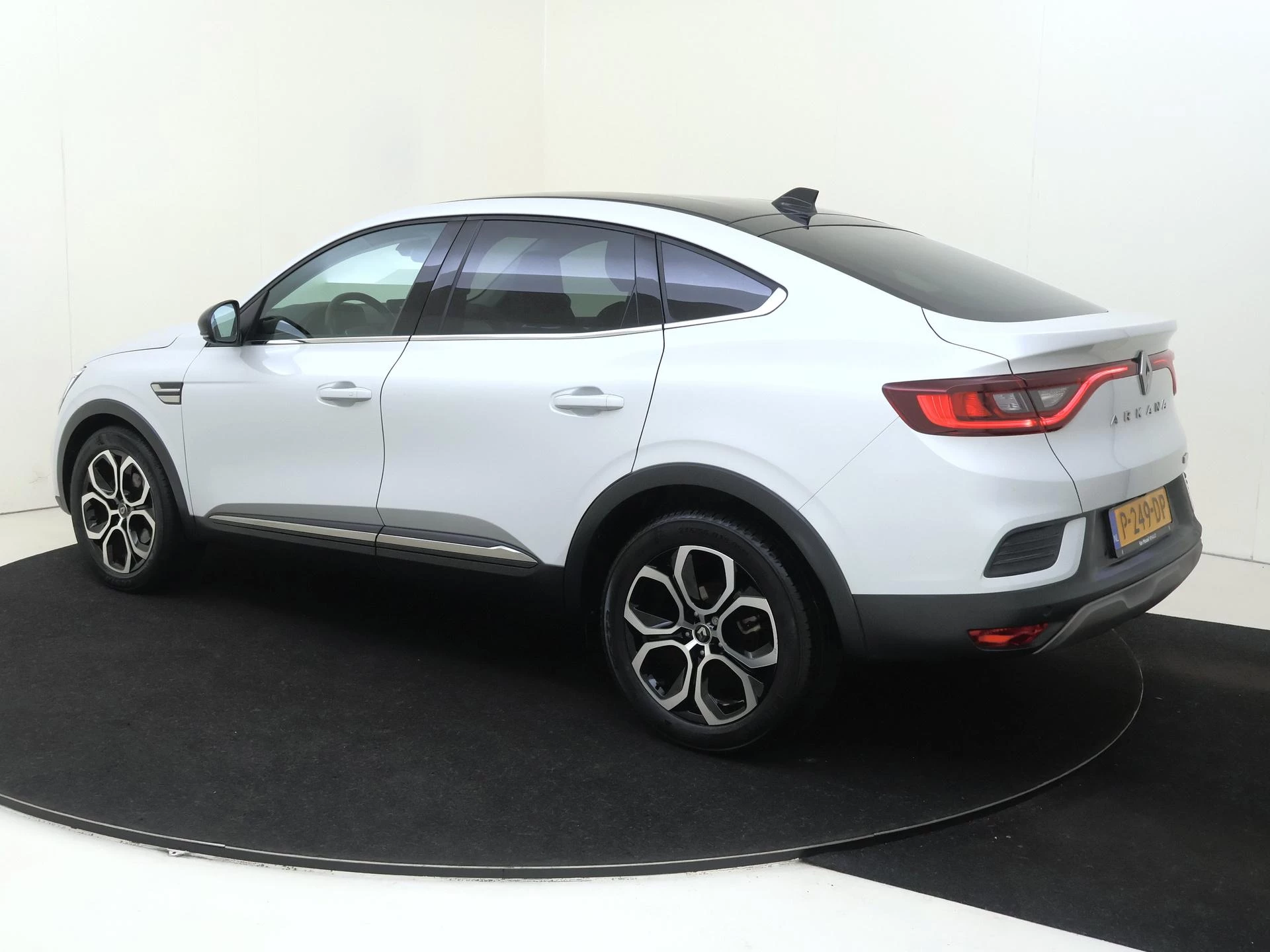 Renault-Arkana-image-2