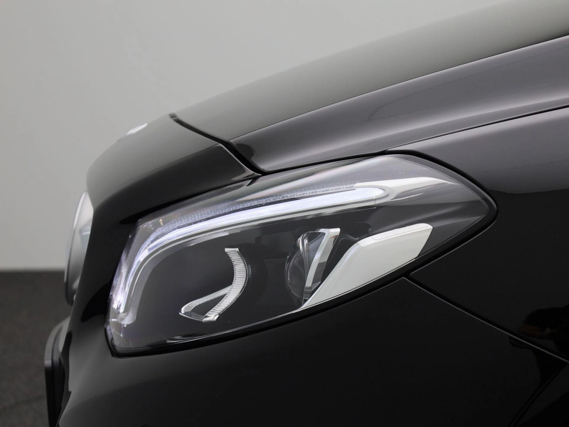 Mercedes-Benz-B-Klasse-image-14