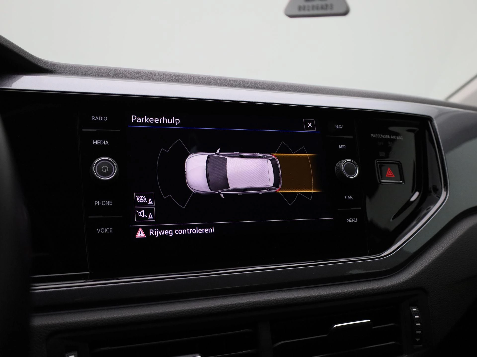 Volkswagen-Polo-image-14