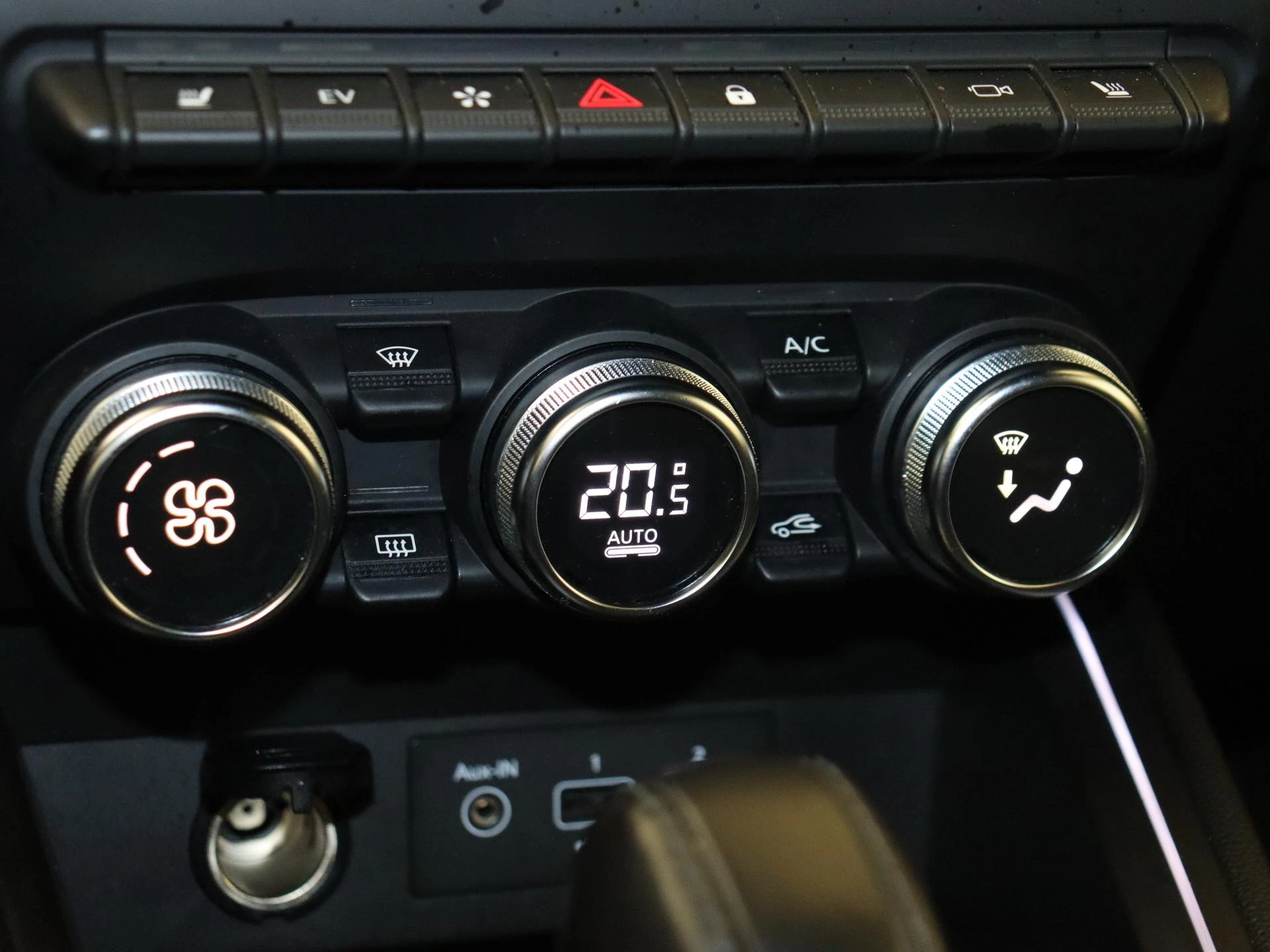 Renault-Clio-image-18