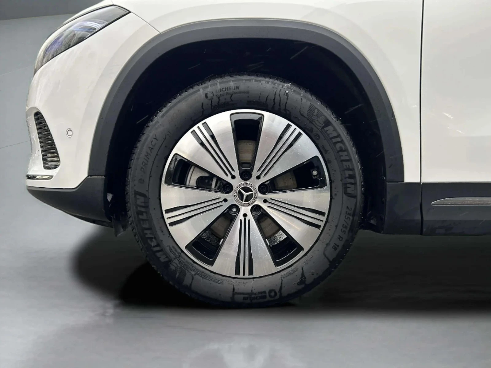 Mercedes-Benz-EQA-image-9