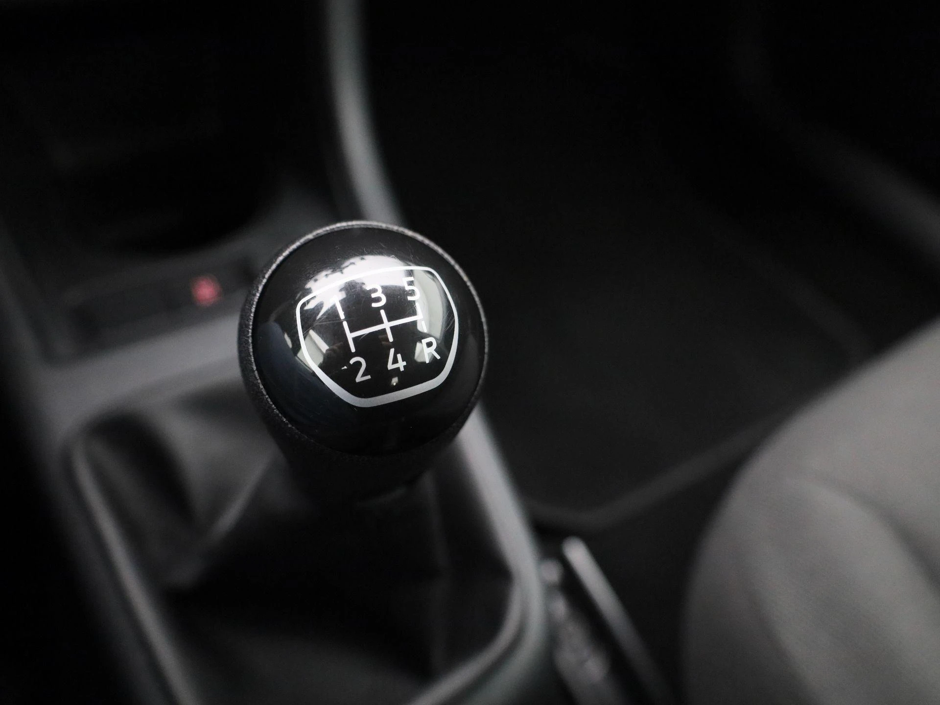 Volkswagen-up!-image-16