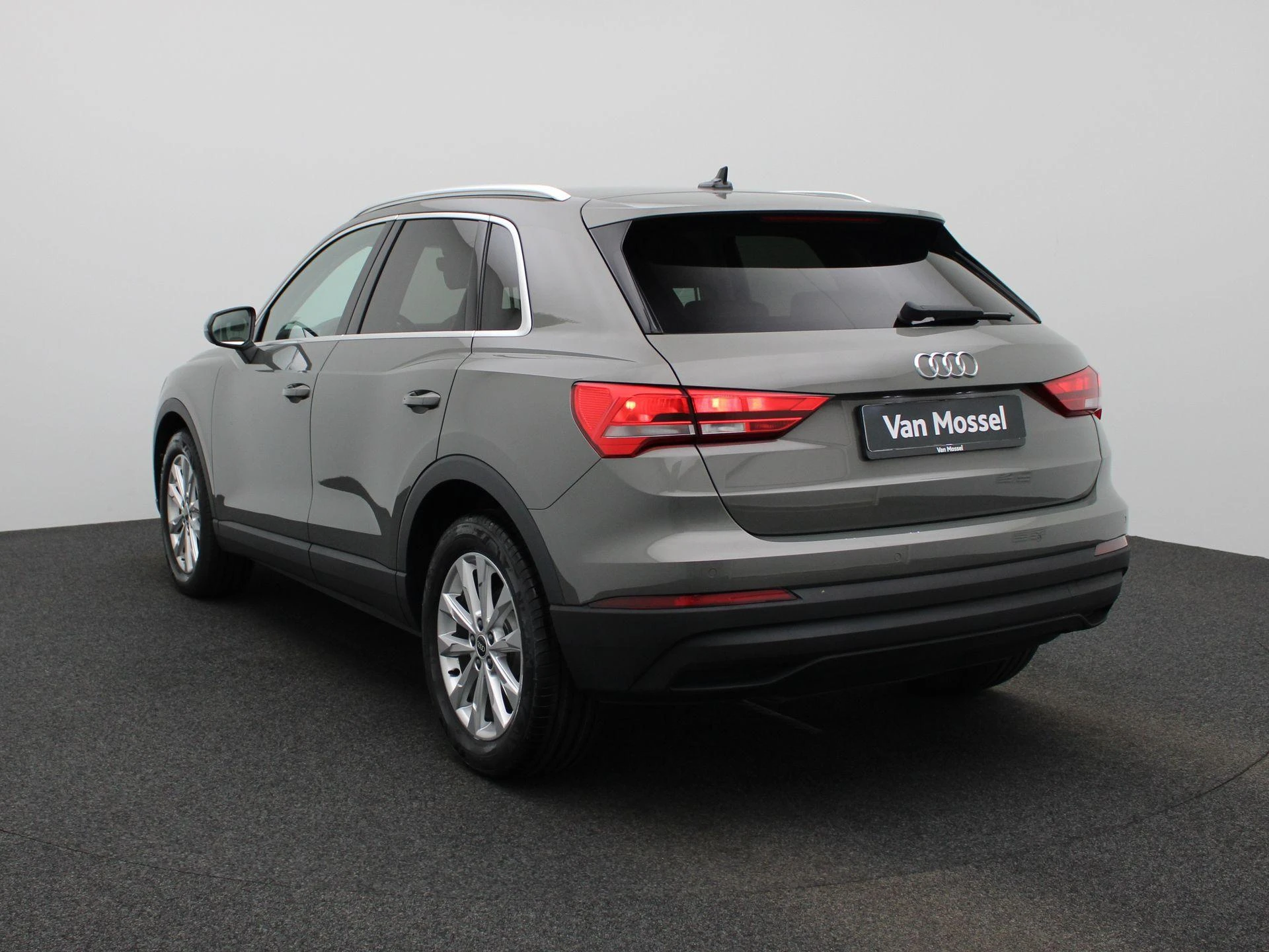 Audi-Q3-image-1