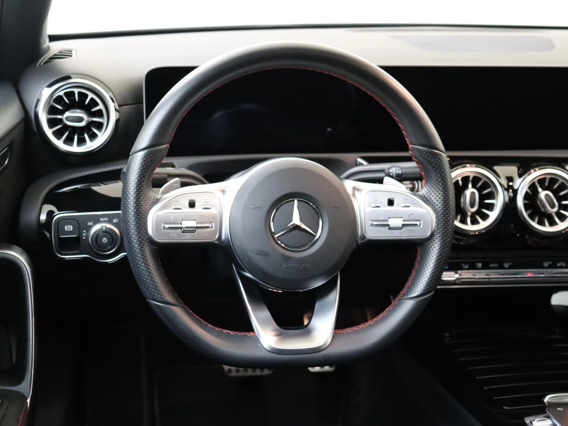 Mercedes-Benz-A-Klasse-image-9