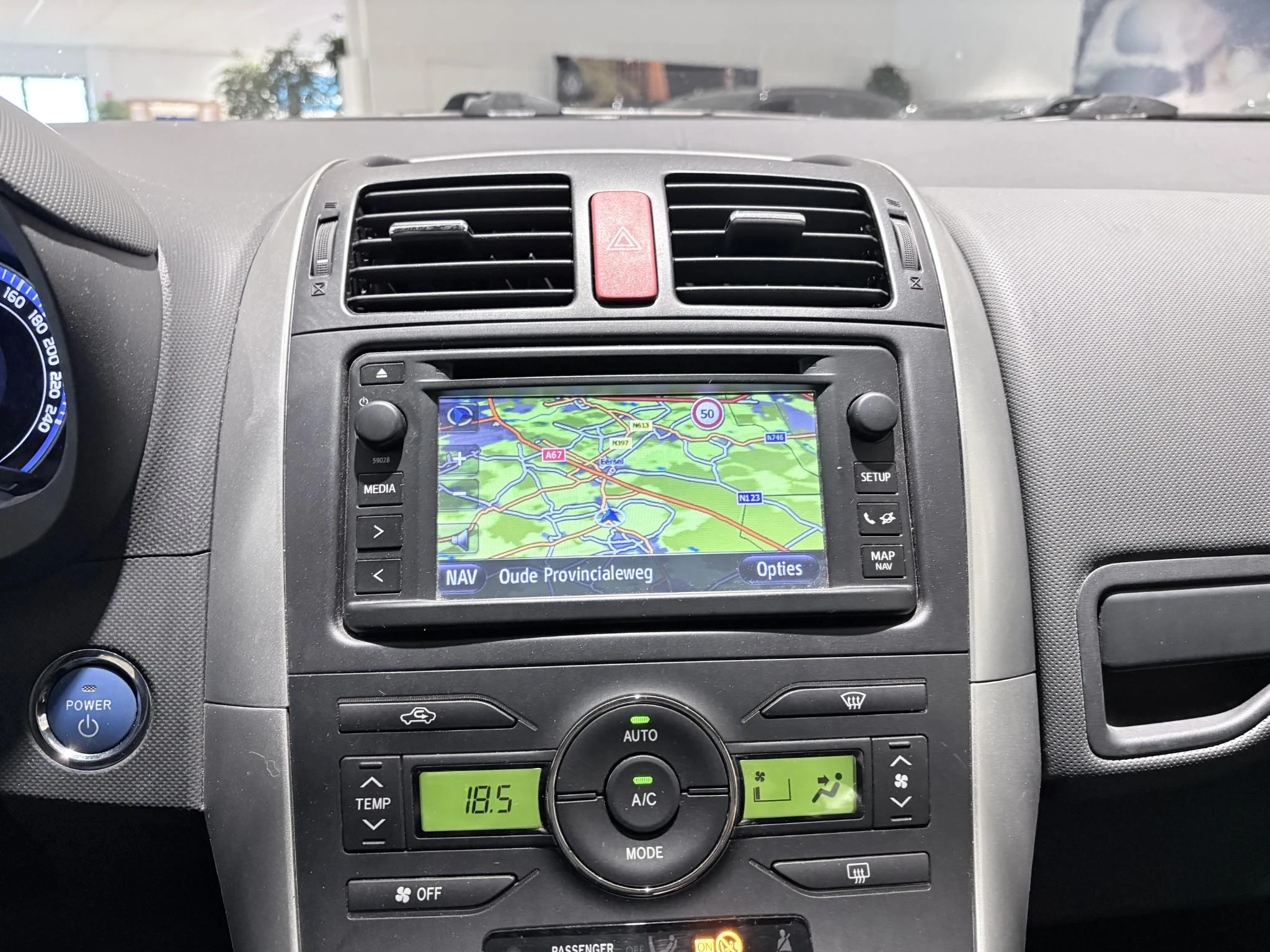 Toyota-Auris-image-20