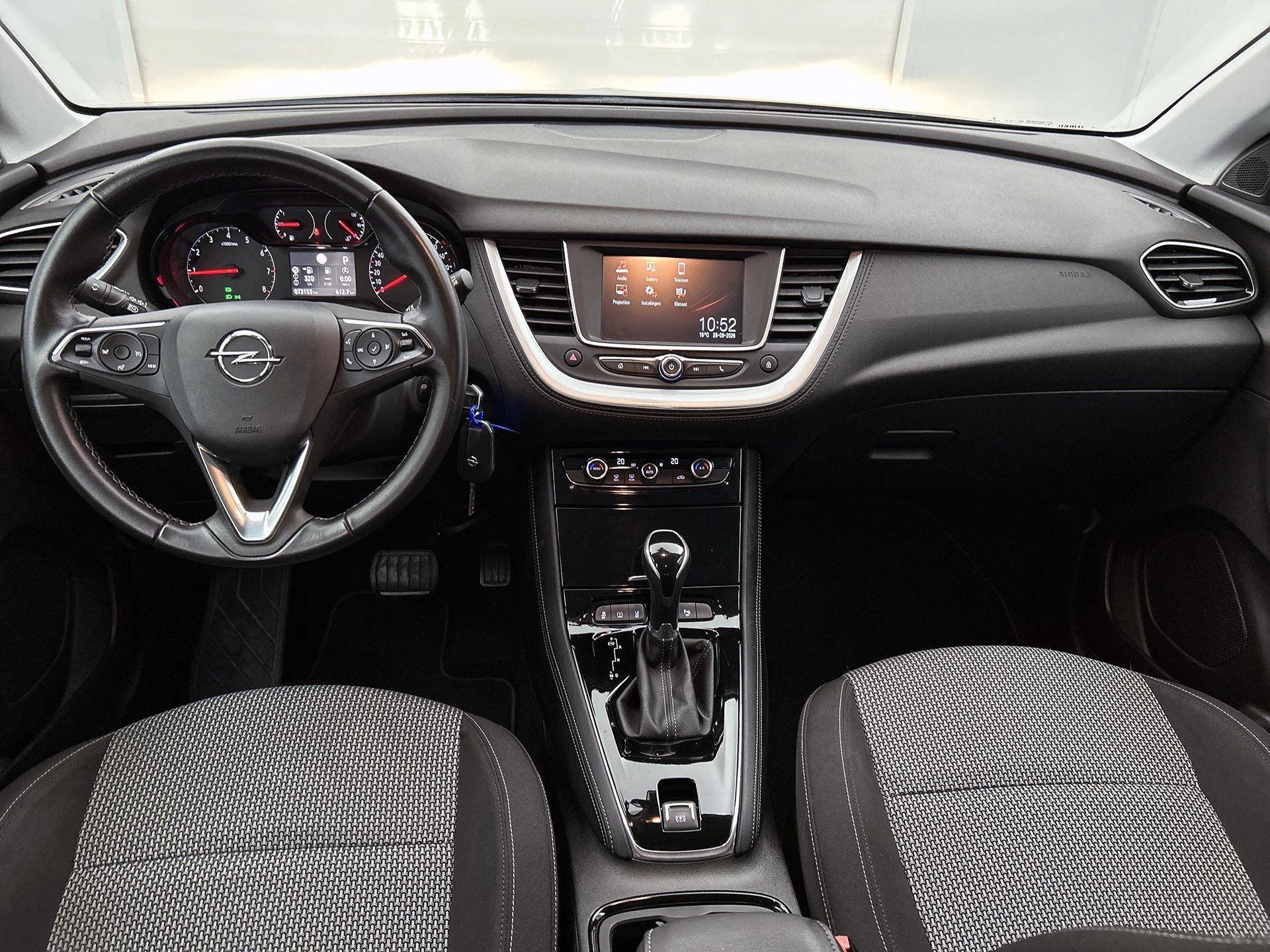 Opel-Grandland X-image-19