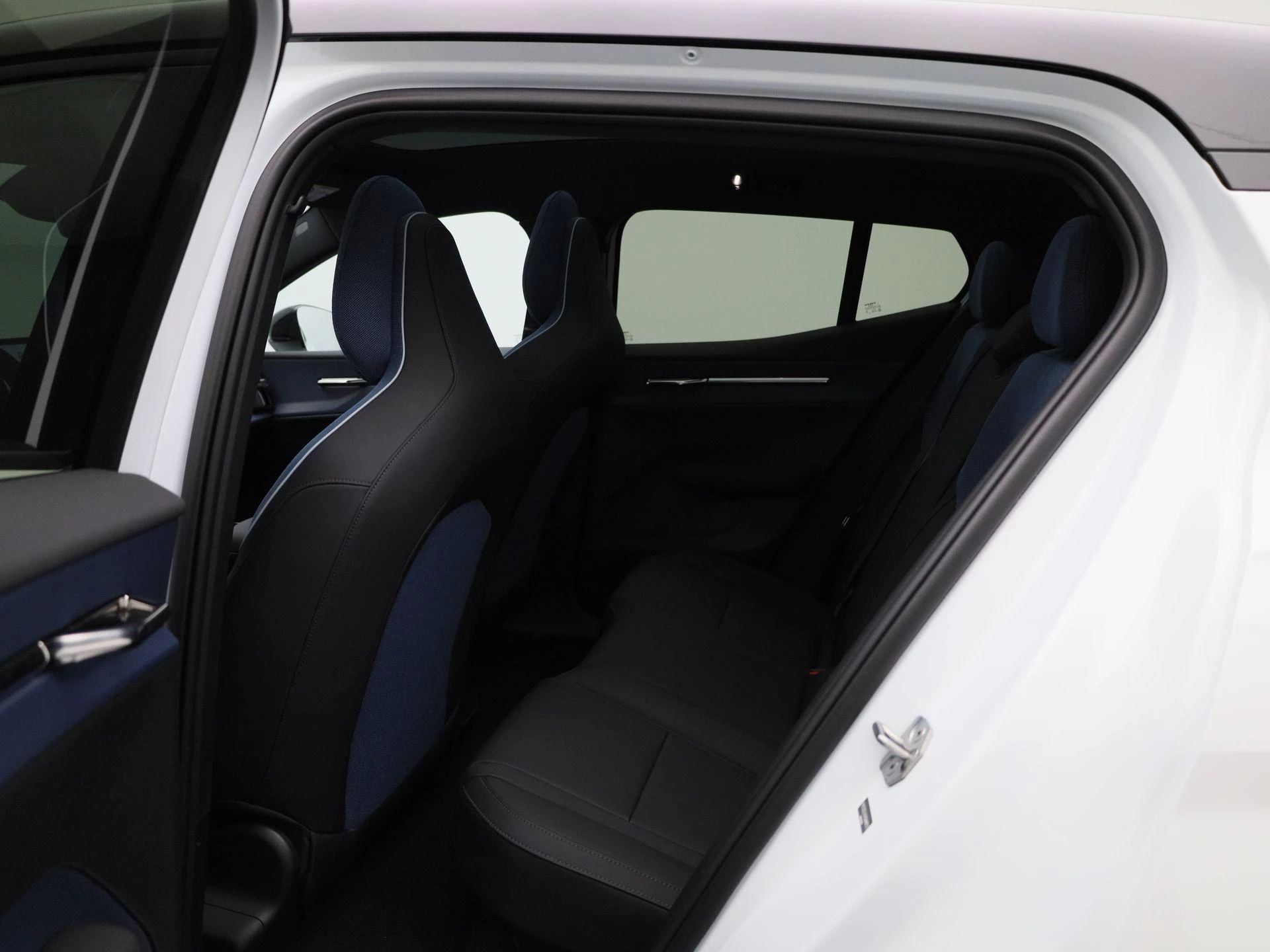 Volvo-EX30-image-9