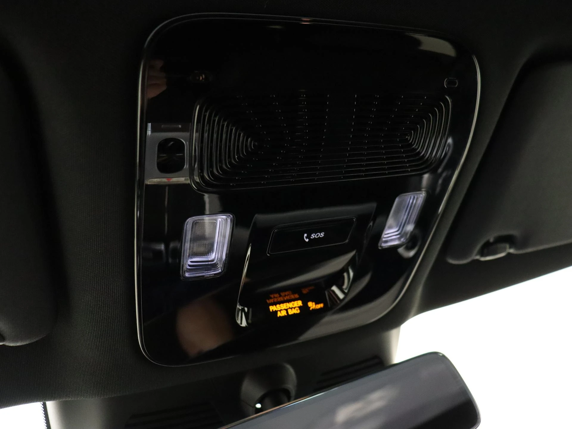 Mercedes-Benz-C-Klasse-image-22
