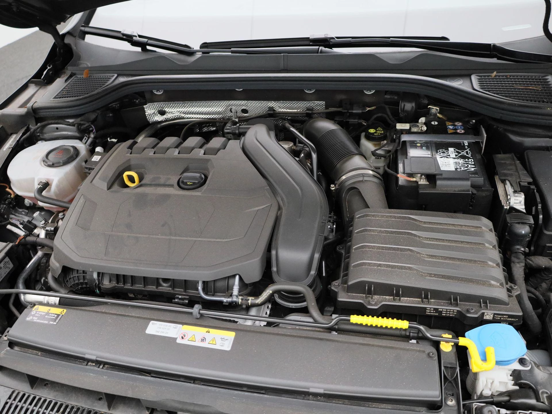 Volkswagen-Golf-image-43