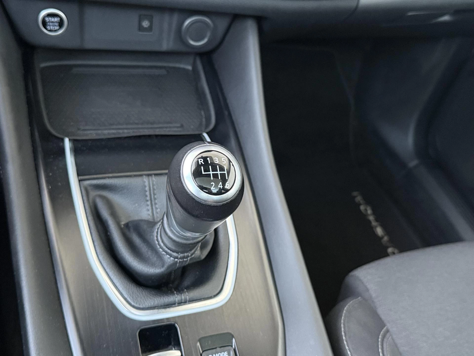 Nissan-QASHQAI-image-14