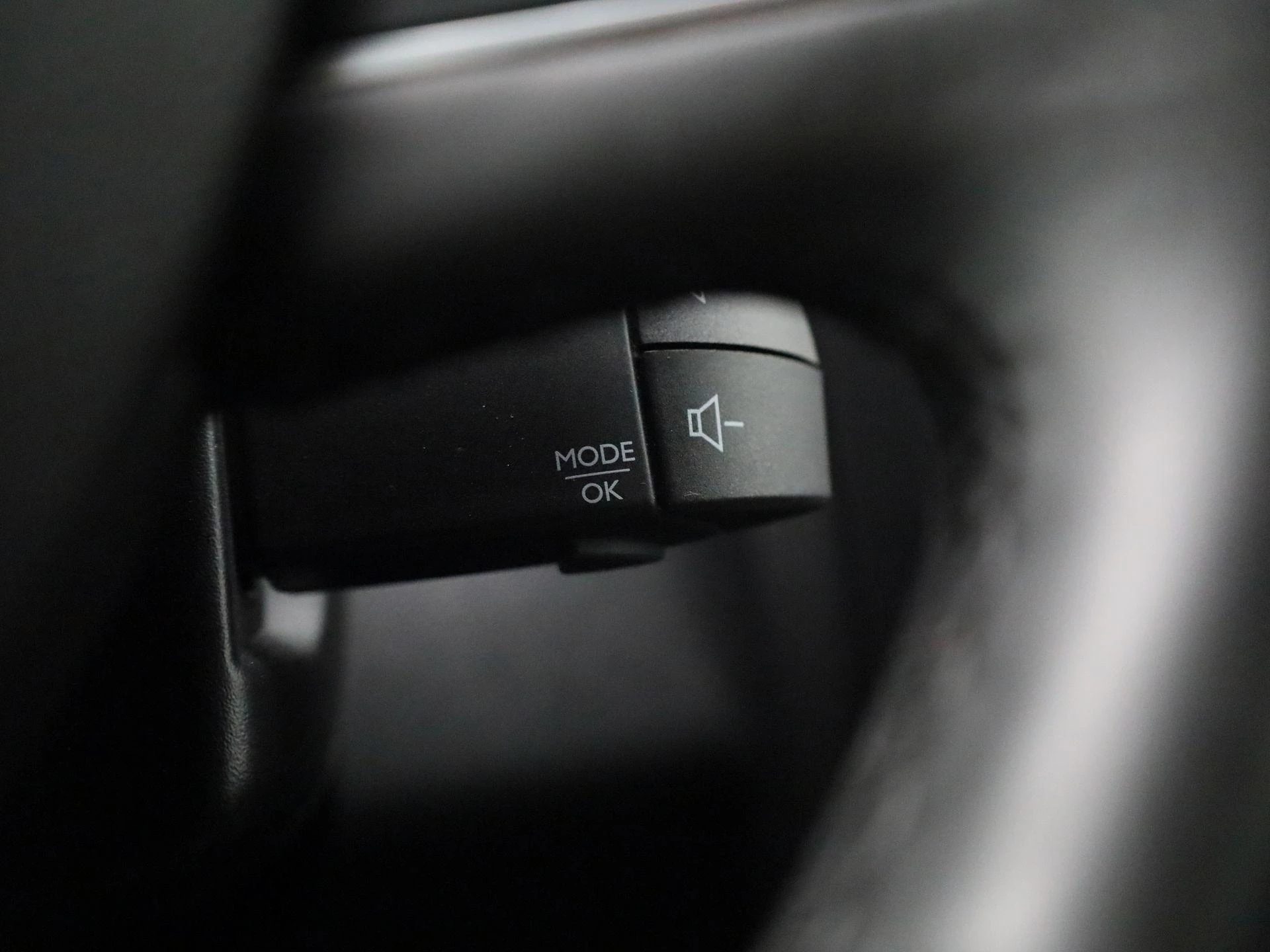 Renault-Clio-image-18