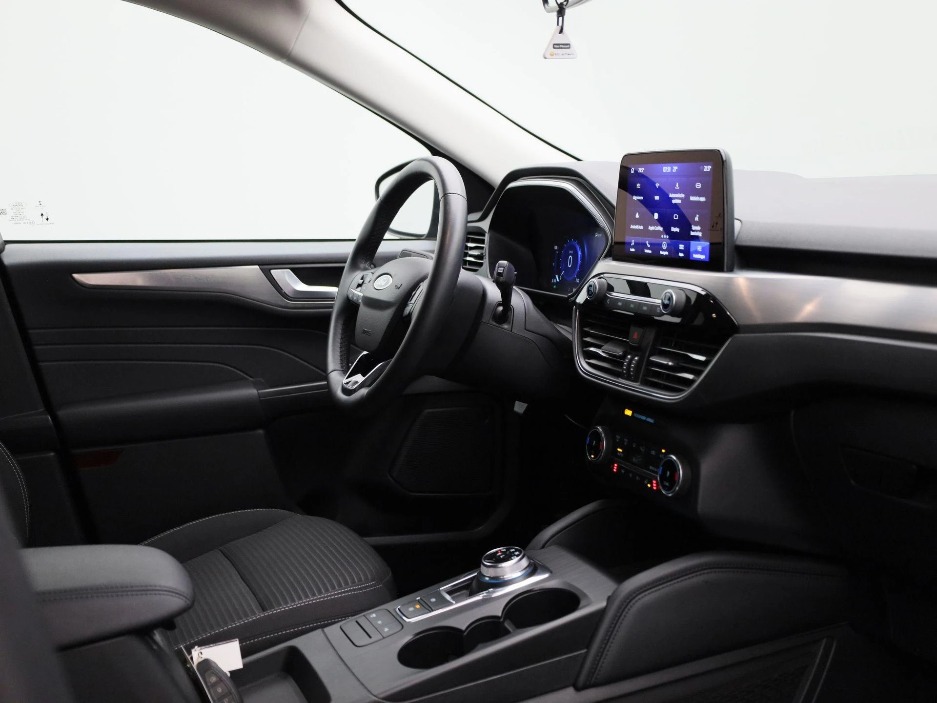 Ford Kuga 2.5i FHEV Aut. 140kW Titanium