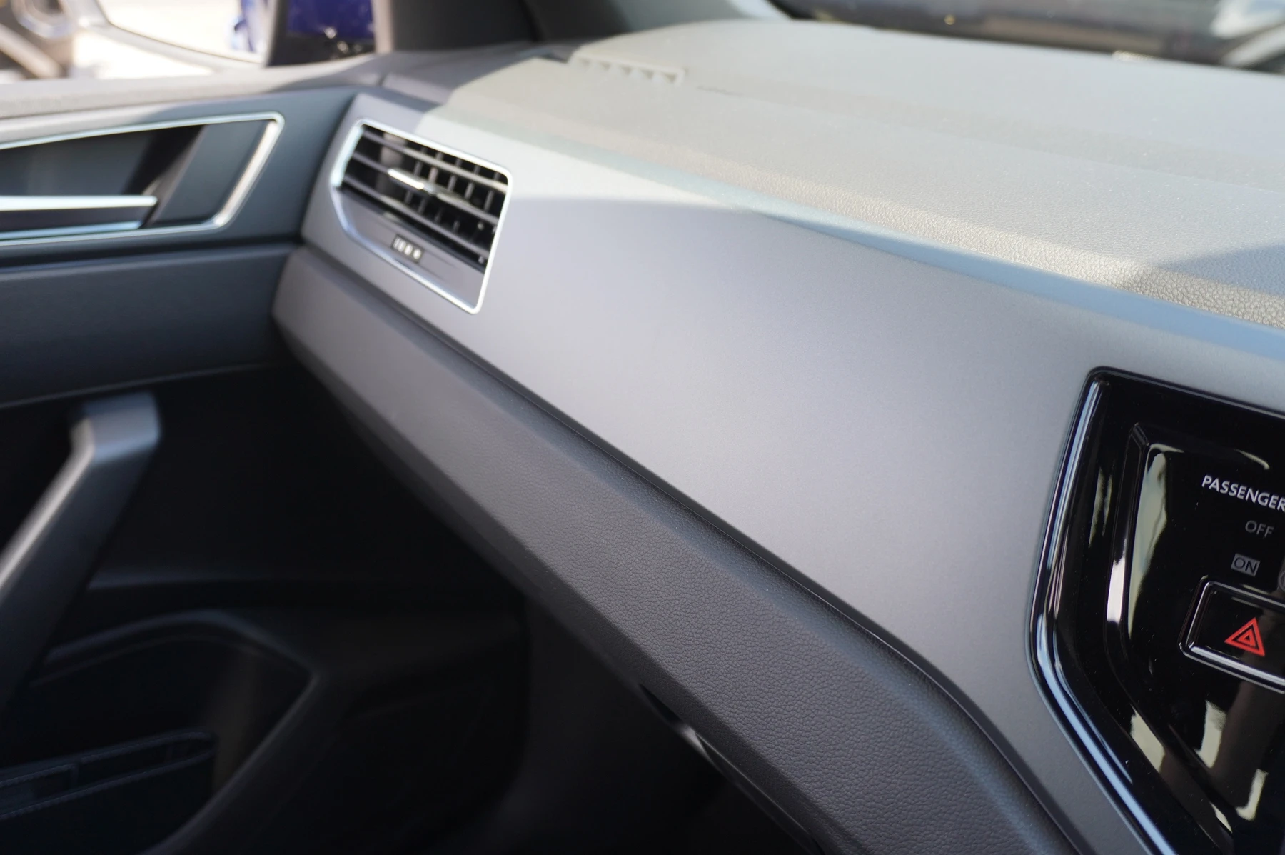 Volkswagen-Polo-image-21