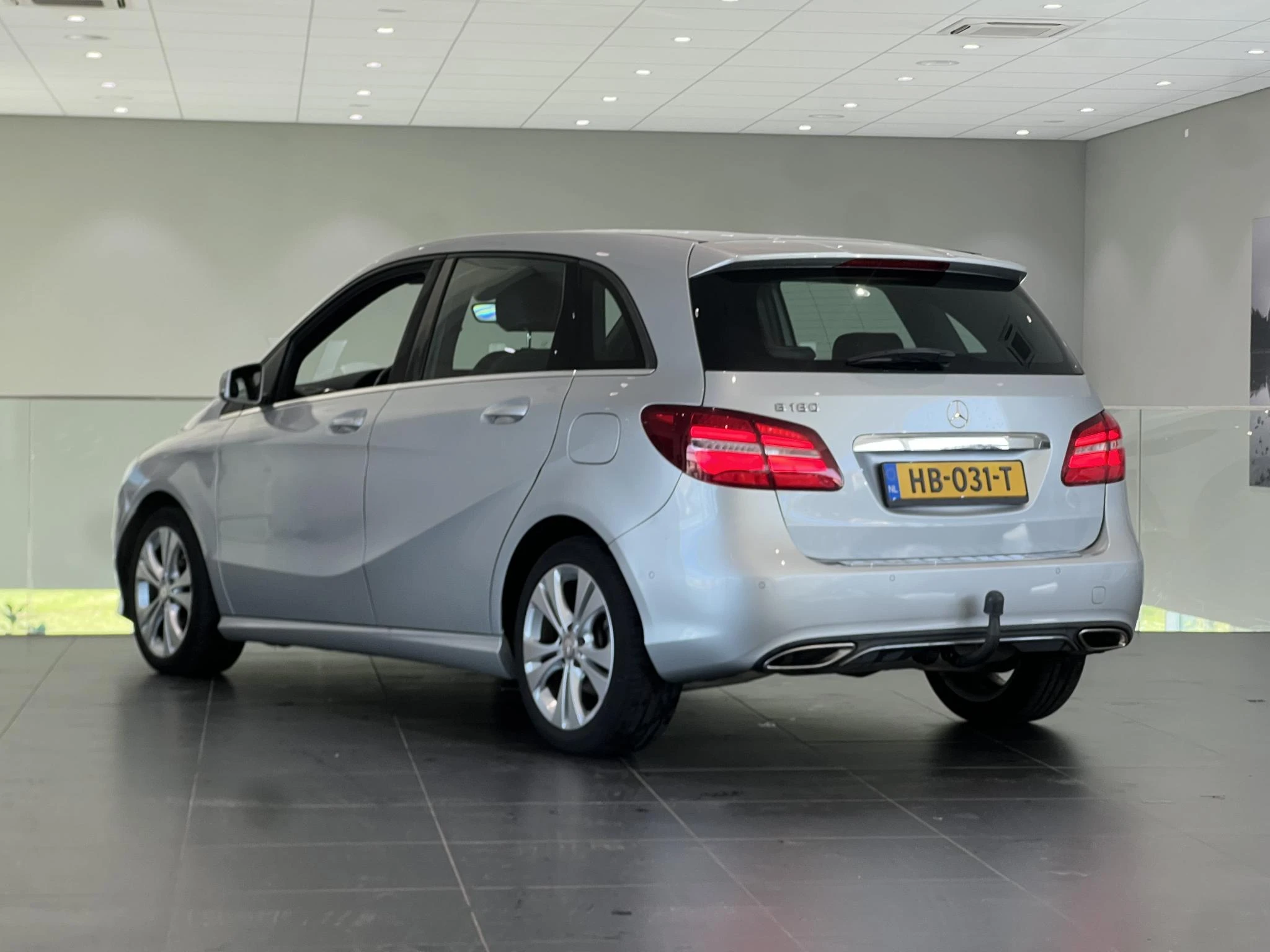 Mercedes-Benz-B-Klasse-image-5