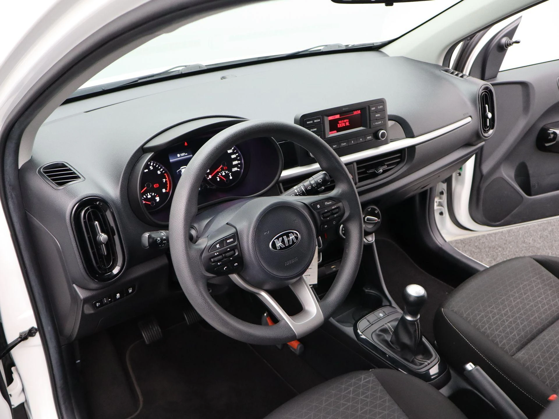 Kia-Picanto-image-24