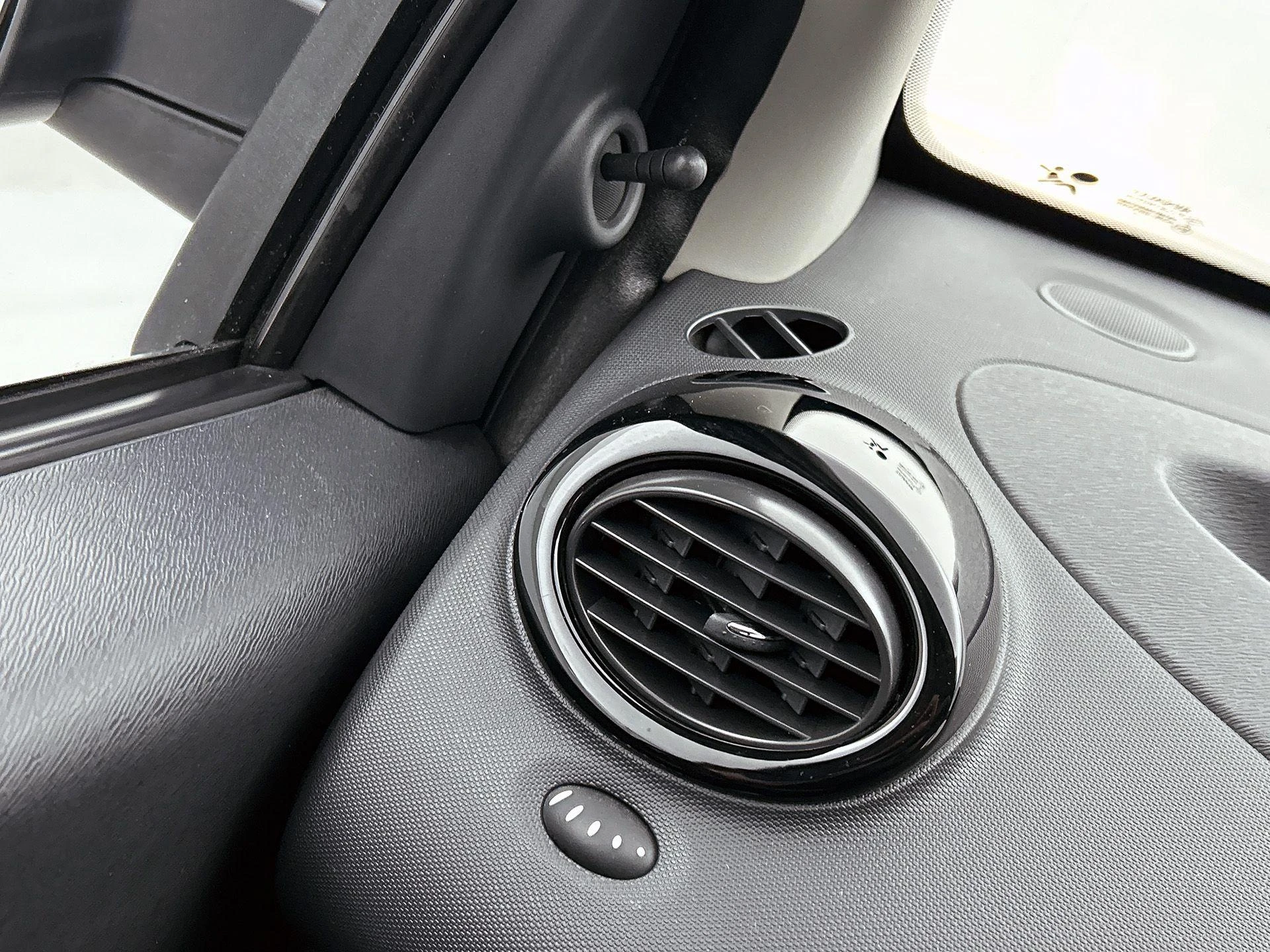 Renault-Twingo-image-11