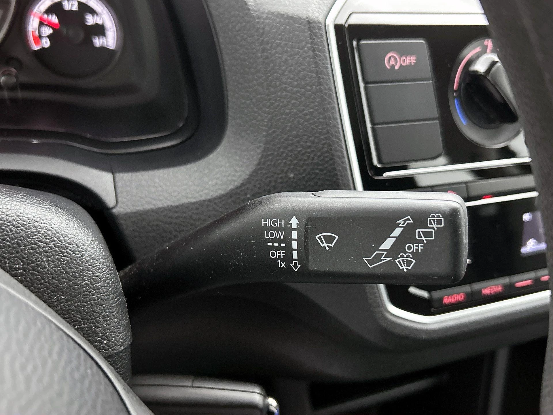 Volkswagen-up!-image-6