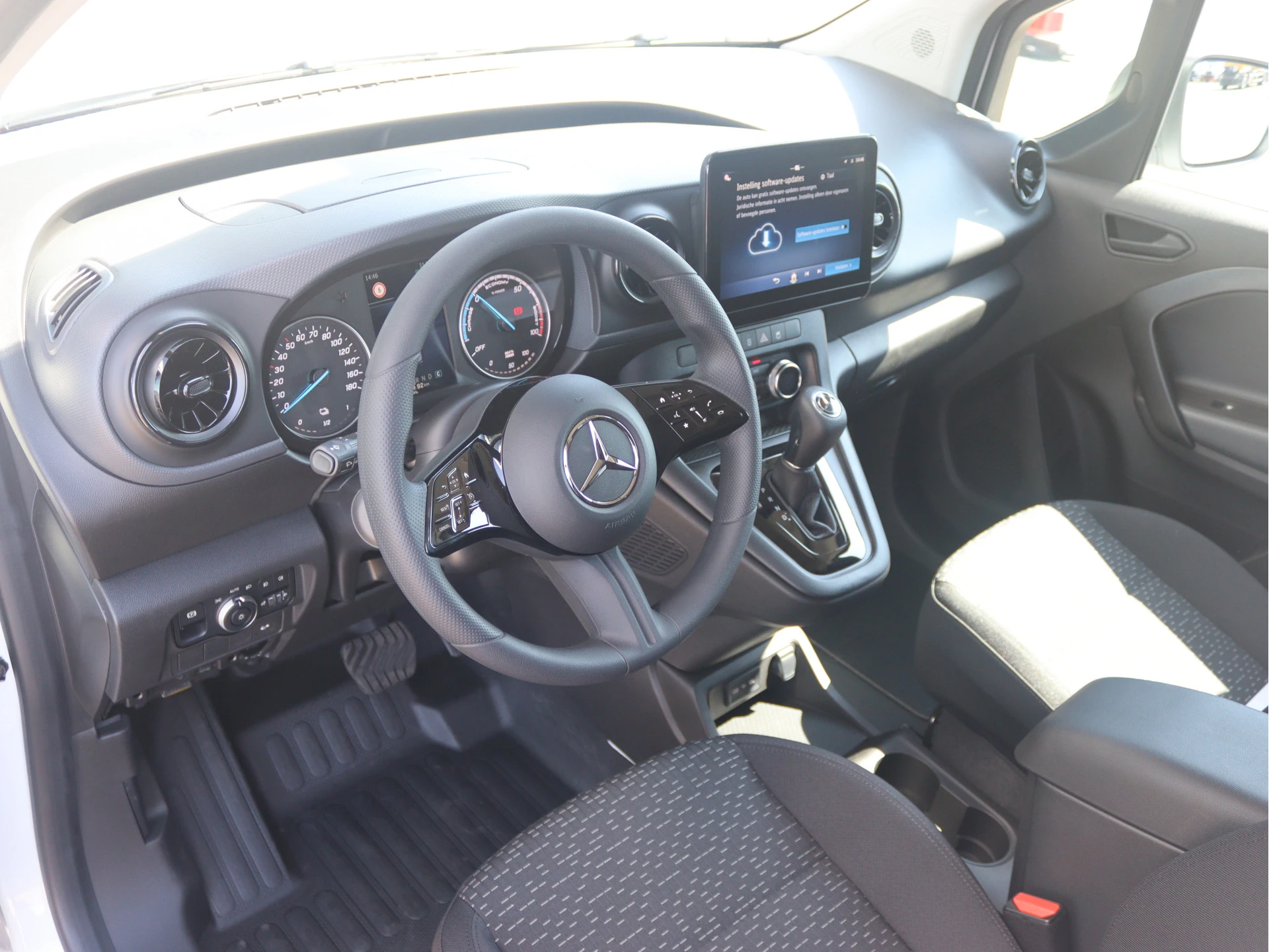 Mercedes-Benz-eCitan-image-3