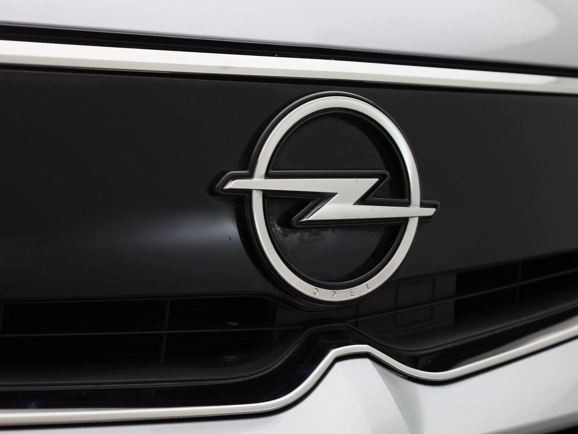 Opel Grandland 1.2 Turbo S/S AT8 Business Edition