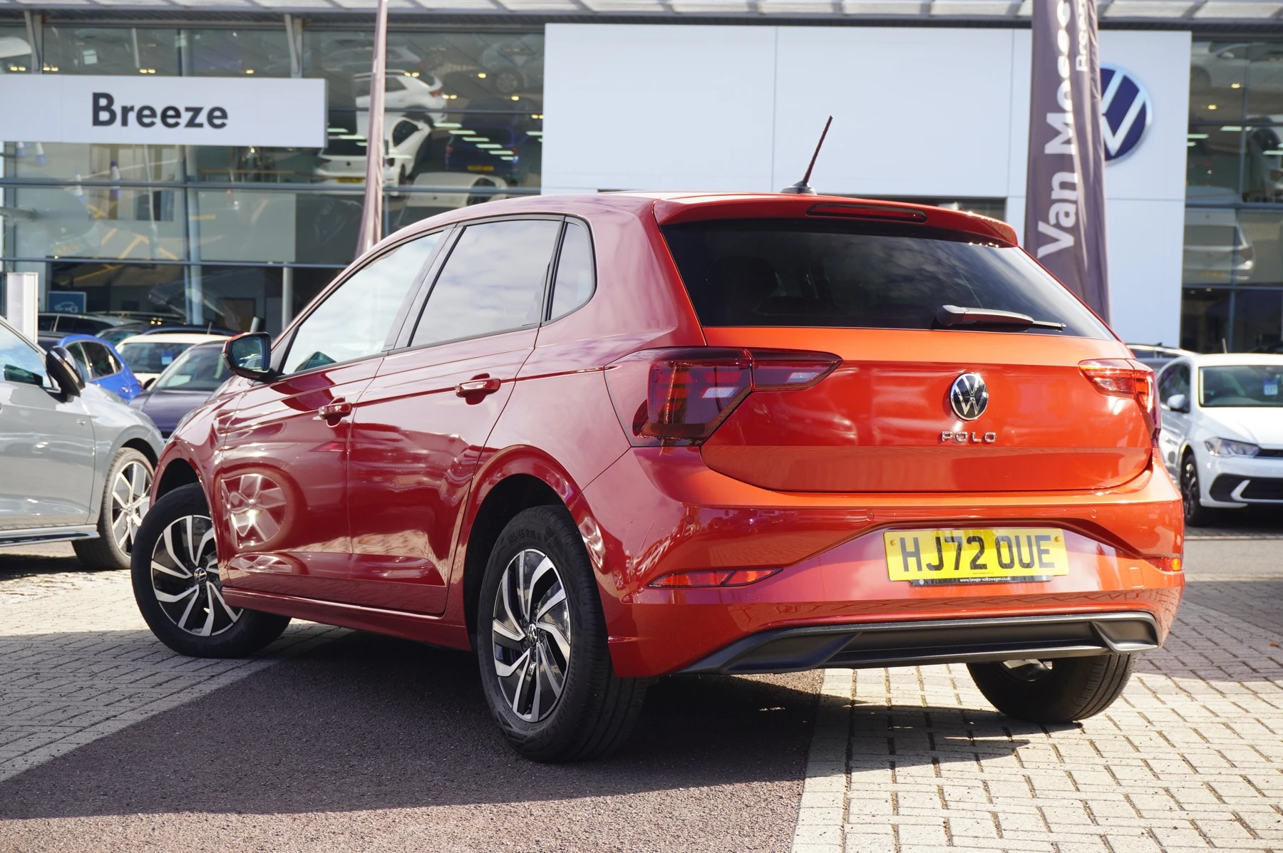 Volkswagen-Polo-image-2